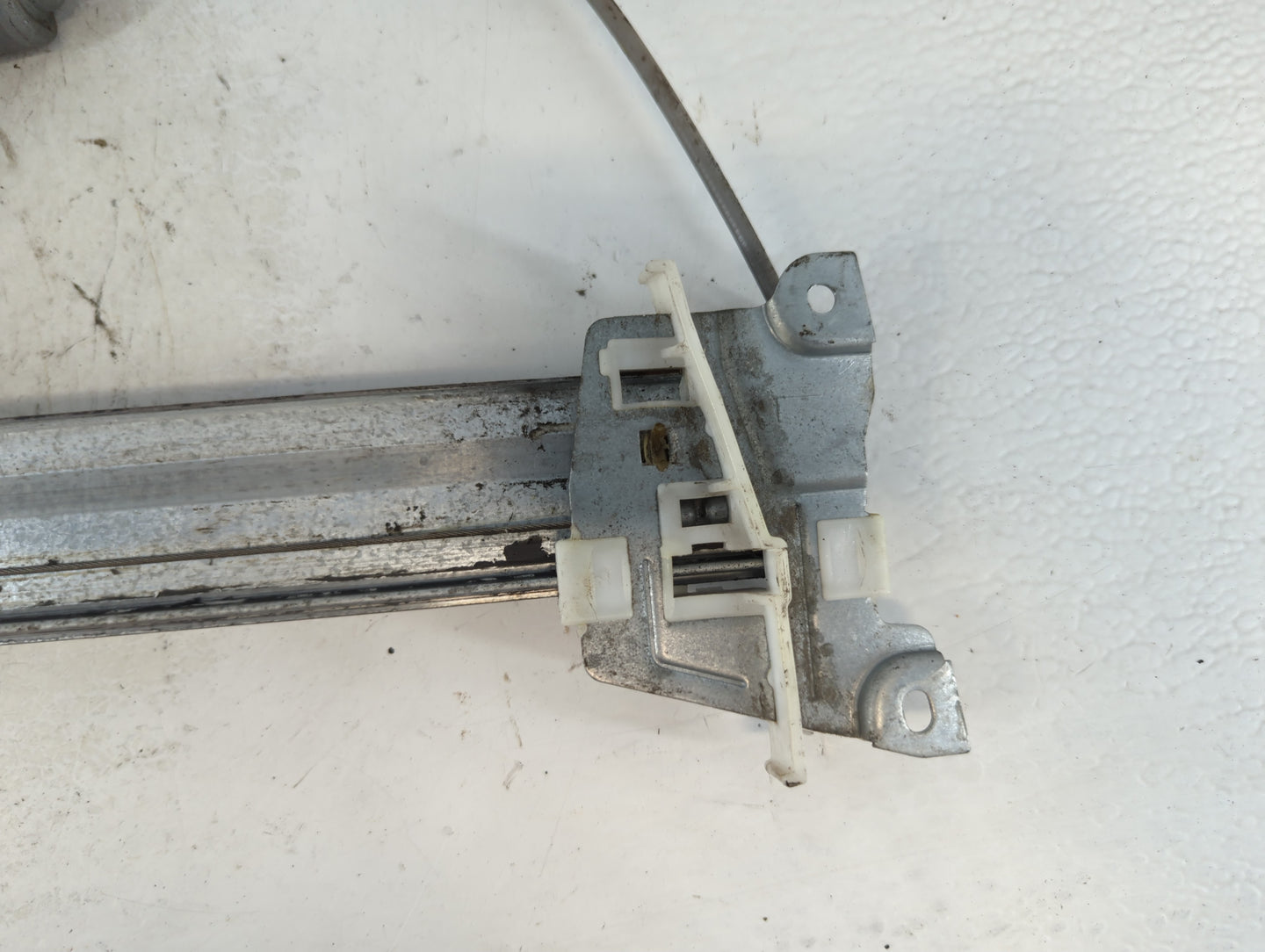 2001-2007 Ford Escape Driver Front Left Power Window Motor - Oemusedautoparts1.com