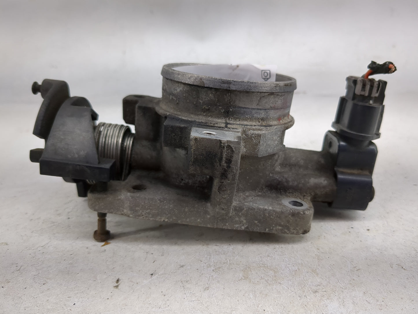 2002 Ford Escape Throttle Body P/N:F5RF 9B989 Fits OEM Used Auto Parts - Oemusedautoparts1.com