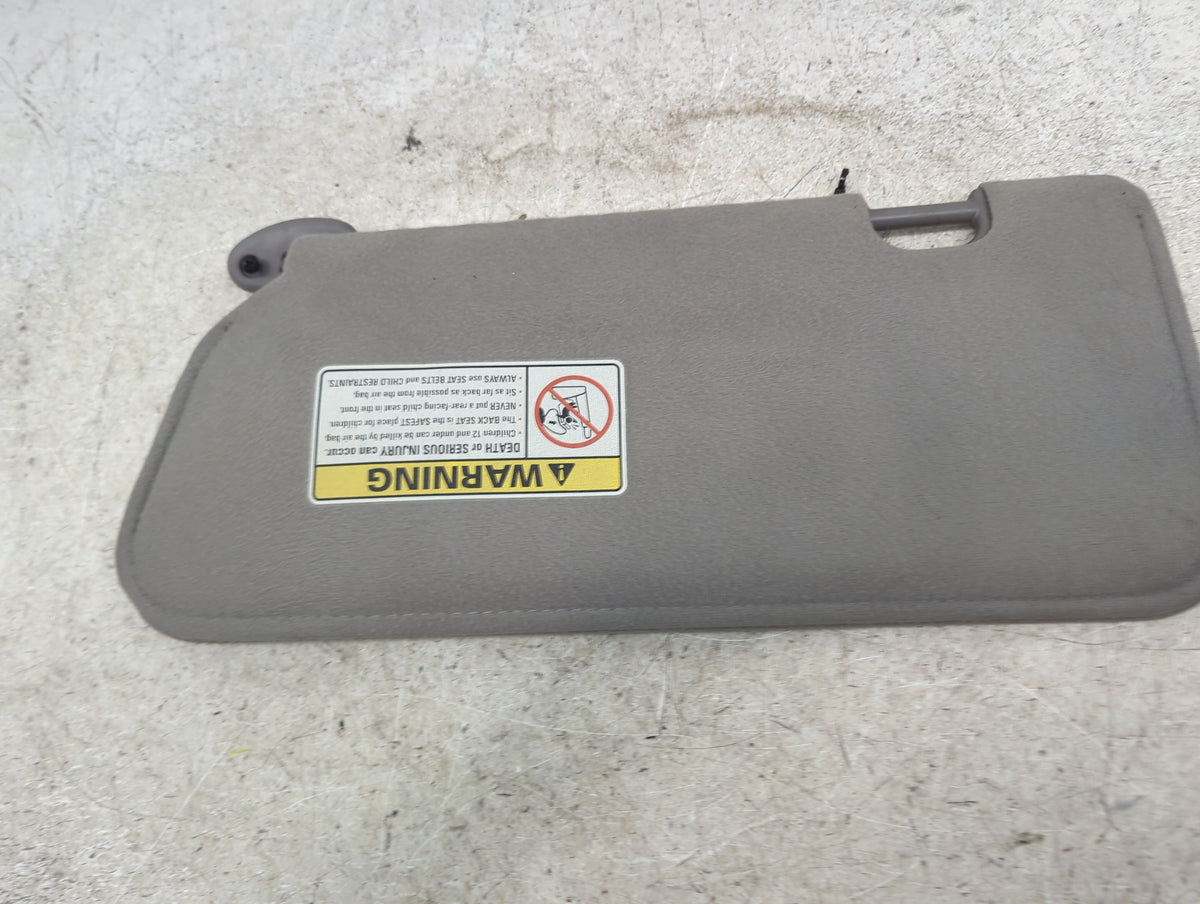 2001-2002 Ford Escape Sun Visor Shade Replacement Passenger Right Mirror Fits Fits 2001 2002 OEM Used Auto Parts - Oemusedau