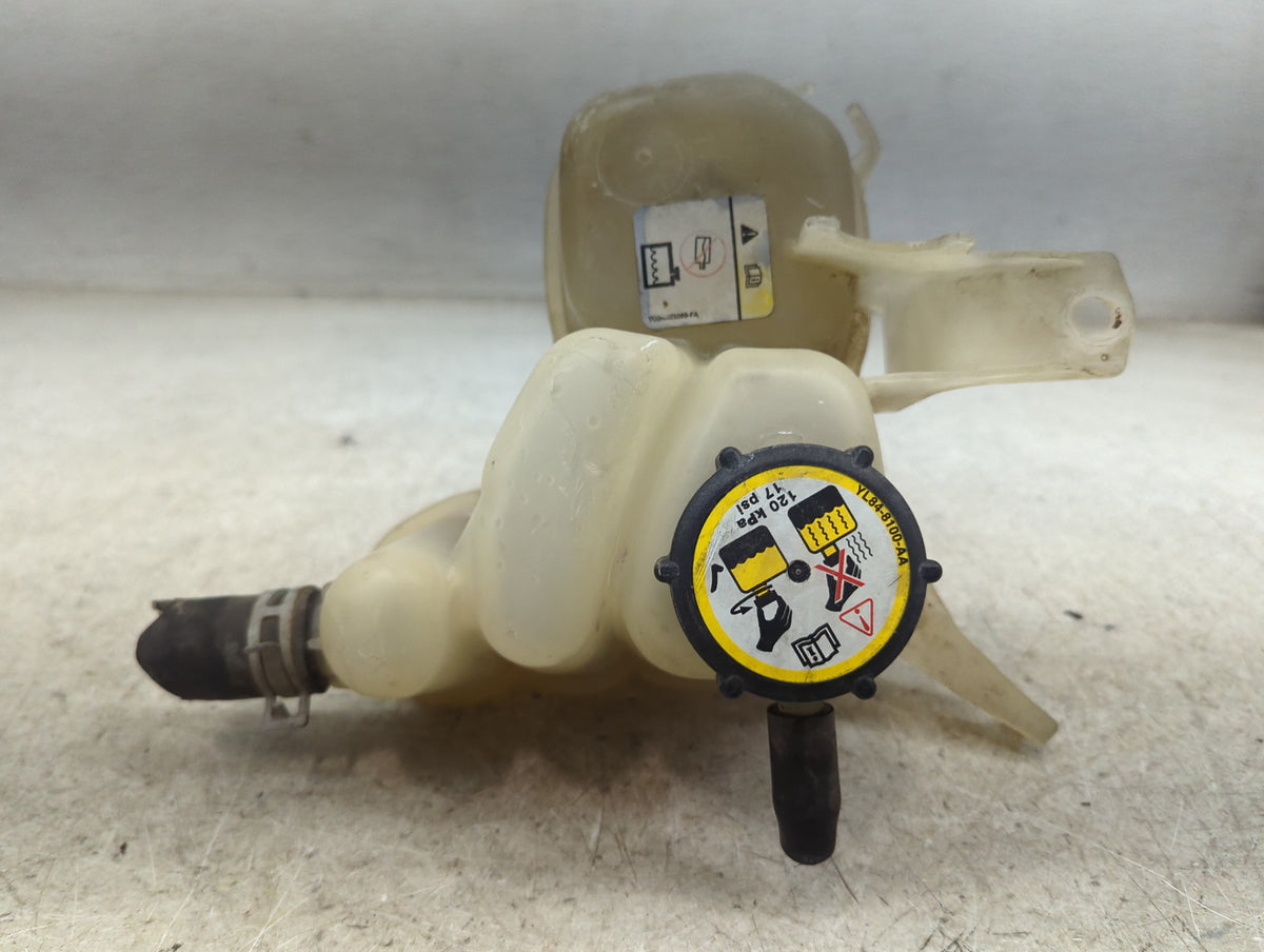 2001-2007 Ford Escape Windshield Washer Fluid Reservoir Bottle Oem 1498751 - Oemusedautoparts1.com