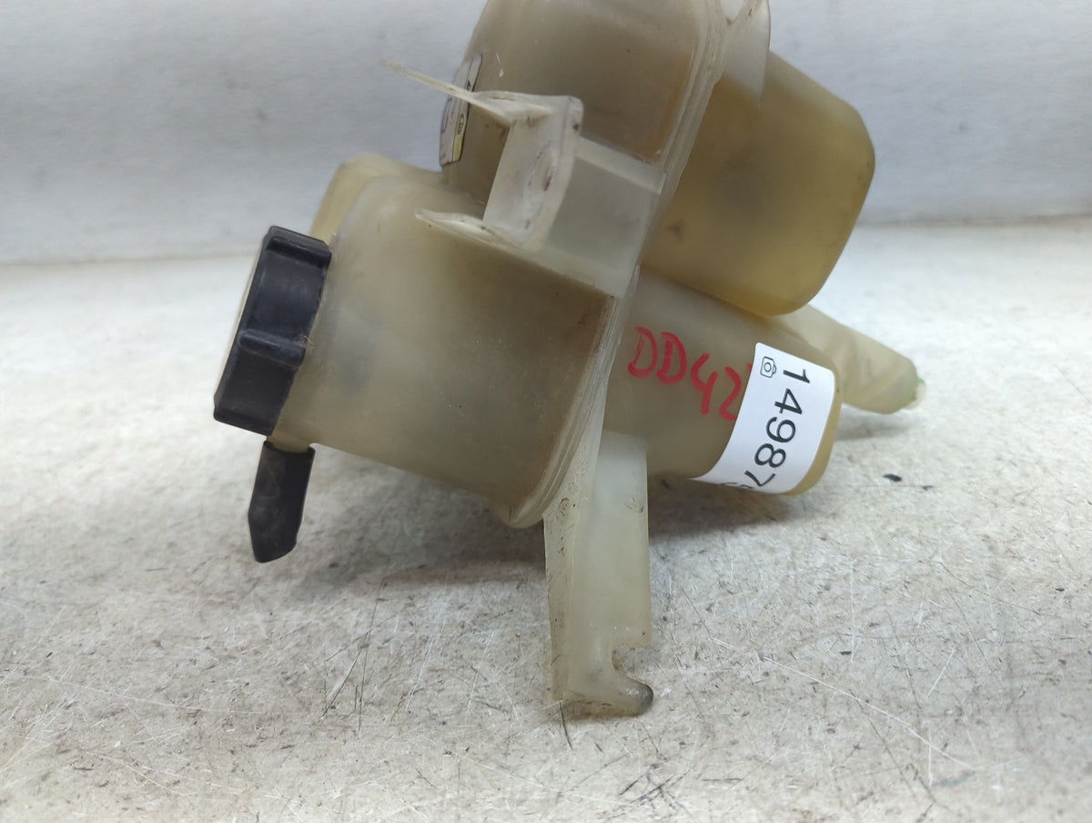 2001-2007 Ford Escape Windshield Washer Fluid Reservoir Bottle Oem 1498751 - Oemusedautoparts1.com