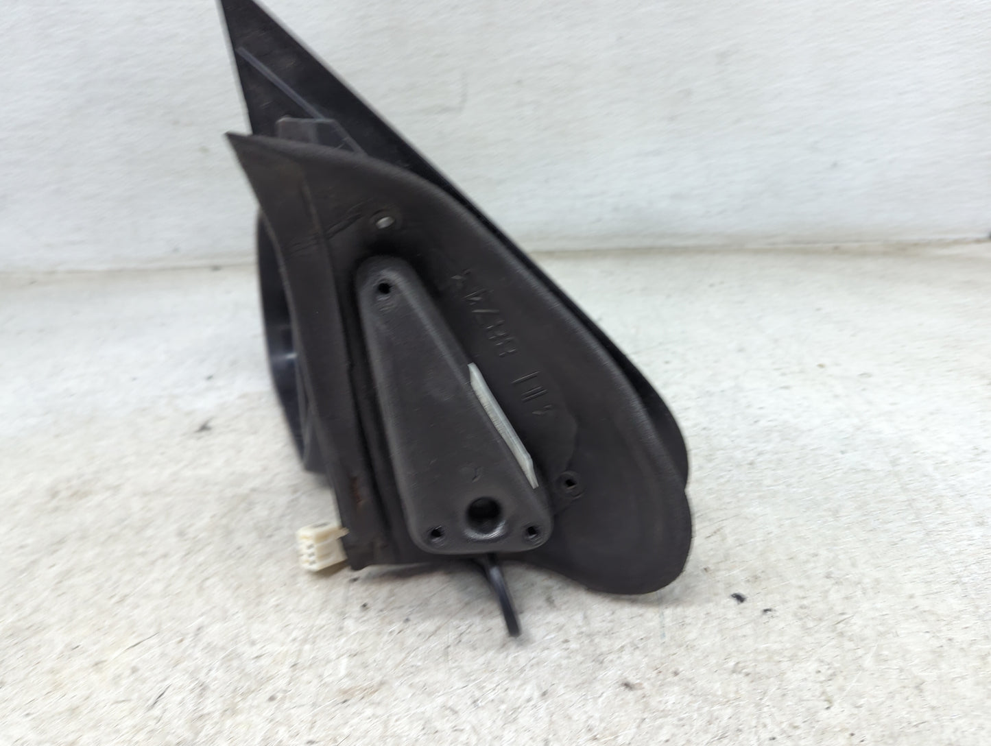 2002 Ford Escape Driver Side View Mirror - Left Door Mirror OEM Used - Oemusedautoparts1.com