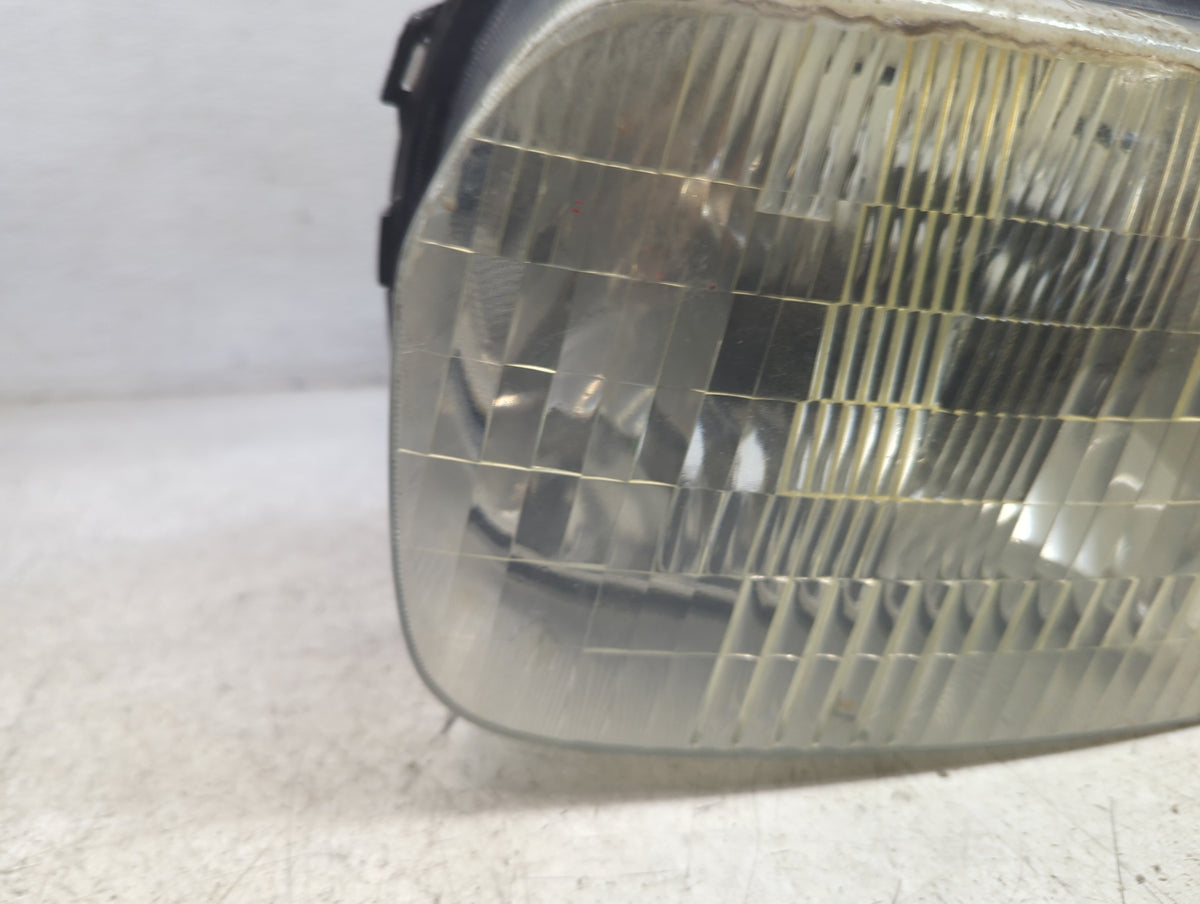 2002 Ford Escape Driver Left Oem Head Light Headlight Lamp - Oemusedautoparts1.com