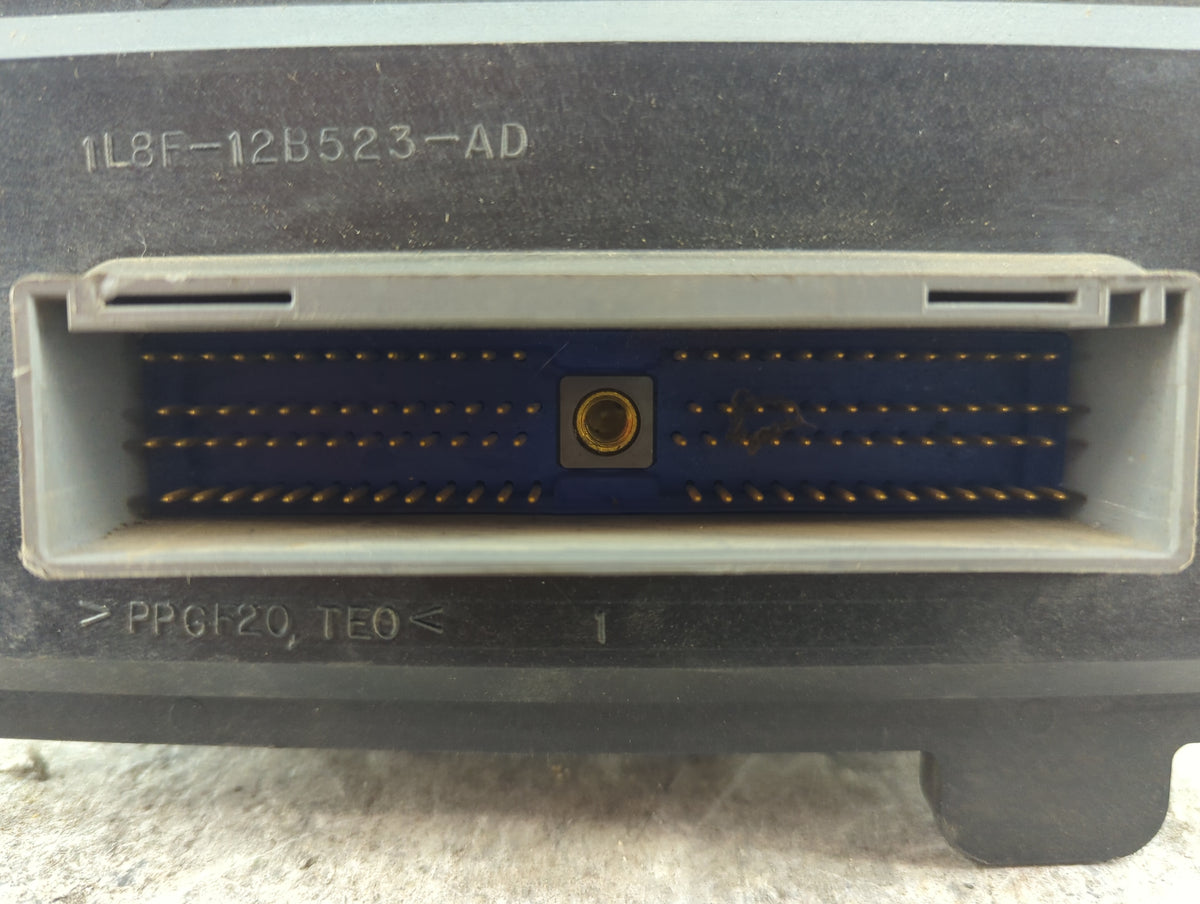 2002 Ford Escape PCM Engine Control Computer ECU ECM PCU OEM P/N:1L8F-12B523-AD 2L8A-12A650-HD OEM Used Auto Parts - Oemused