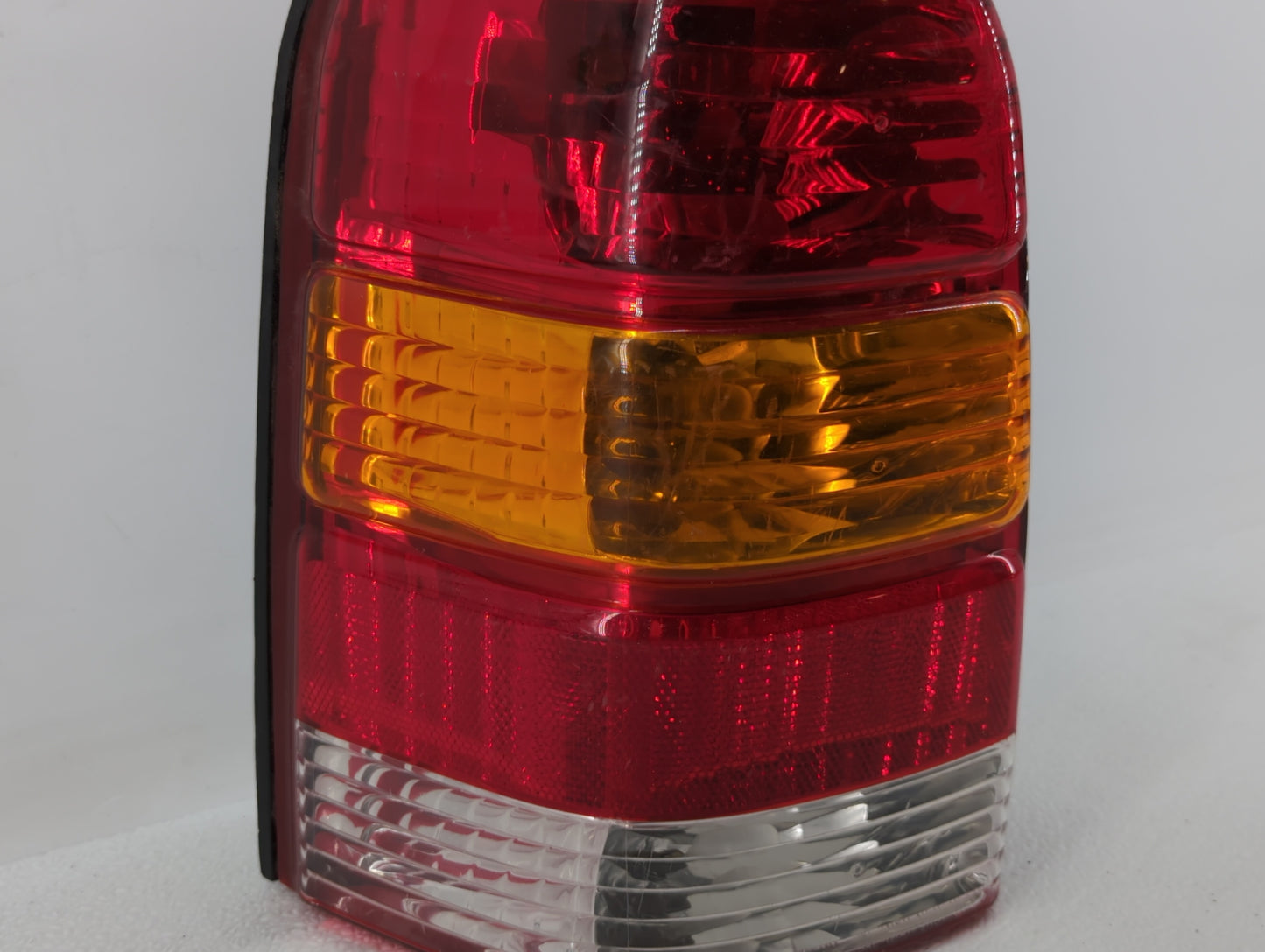 2001-2007 Ford Escape Tail Light Assembly Driver Left OEM P/N:1L84-13B505-D Fits Fits 2001 2002 2003 2004 2005 2006 2007 OEM