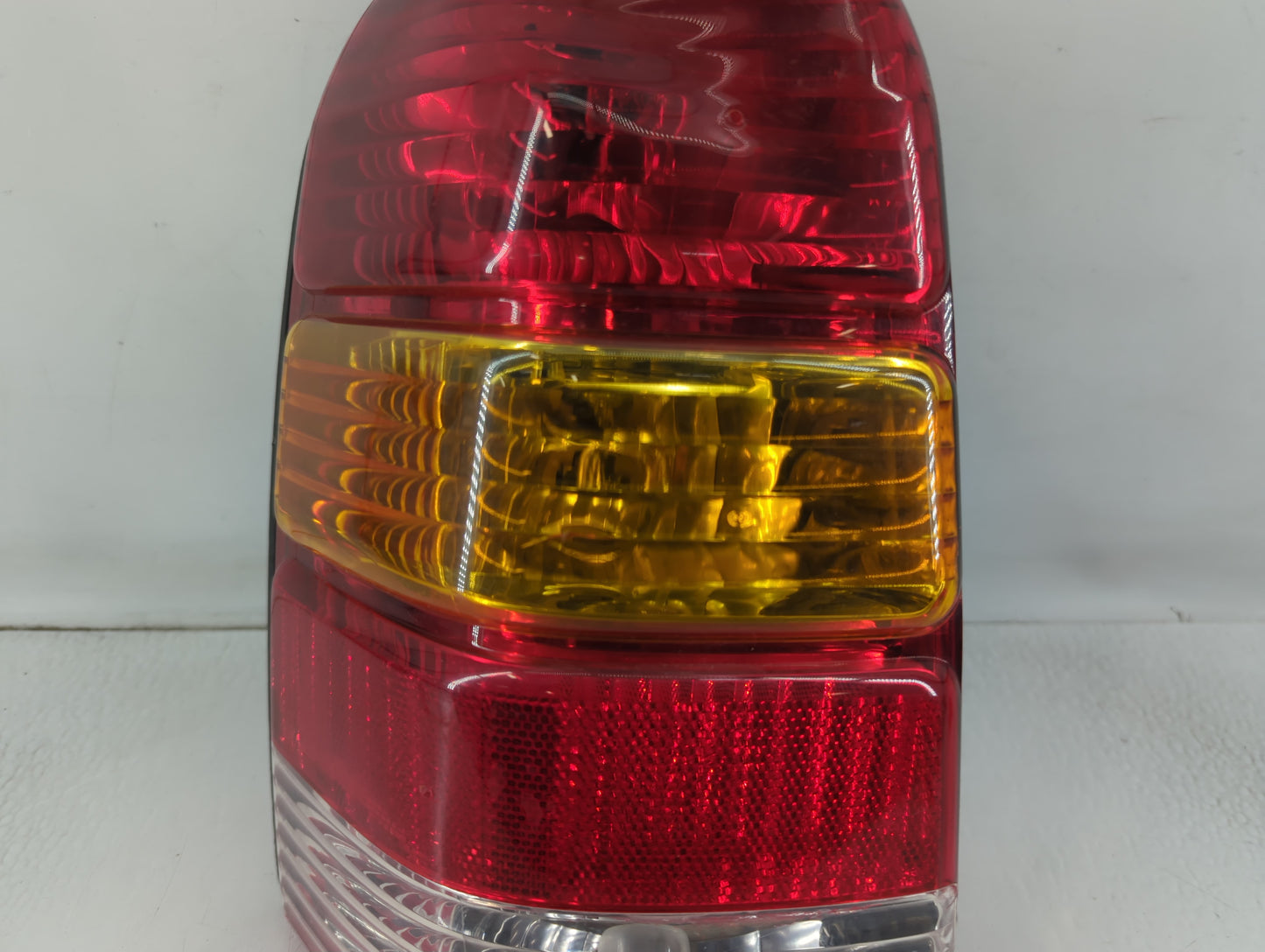 2001-2007 Ford Escape Tail Light Assembly Driver Left OEM P/N:012130857 13411-BC Fits Fits 2001 2002 2003 2004 2005 2006 200