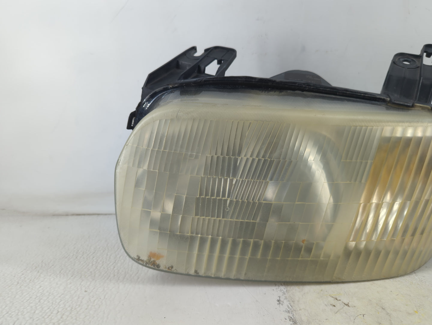 2001-2004 Ford Escape Driver Left Oem Head Light Headlight Lamp - Oemusedautoparts1.com