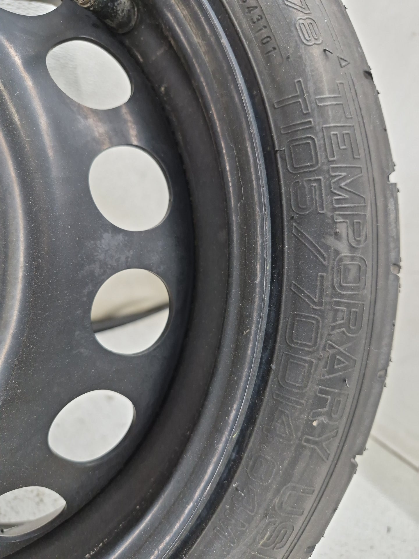 1991-2003 Ford Escort Spare Donut Tire Wheel Rim Oem - Oemusedautoparts1.com