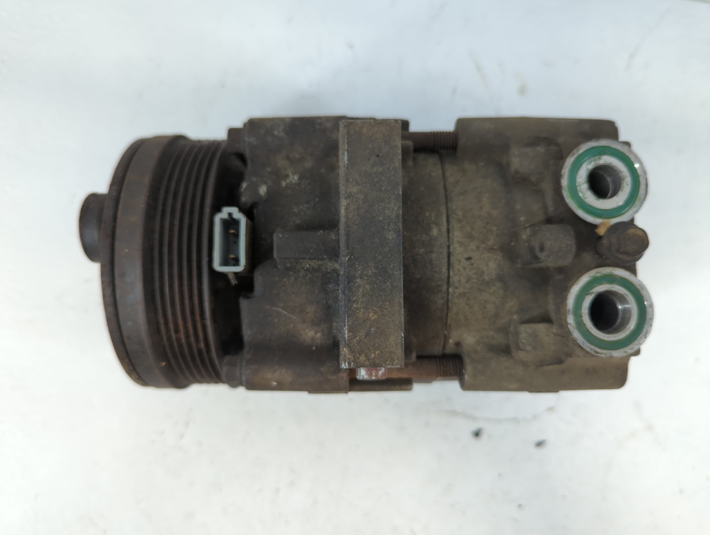 2002-2005 Ford Excursion Air Conditioning A/c Ac Compressor Oem - Oemusedautoparts1.com