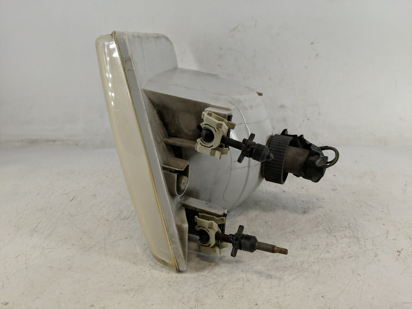 Ford Expedition Passenger Right Oem Head Light Headlight Lamp - Oemusedautoparts1.com