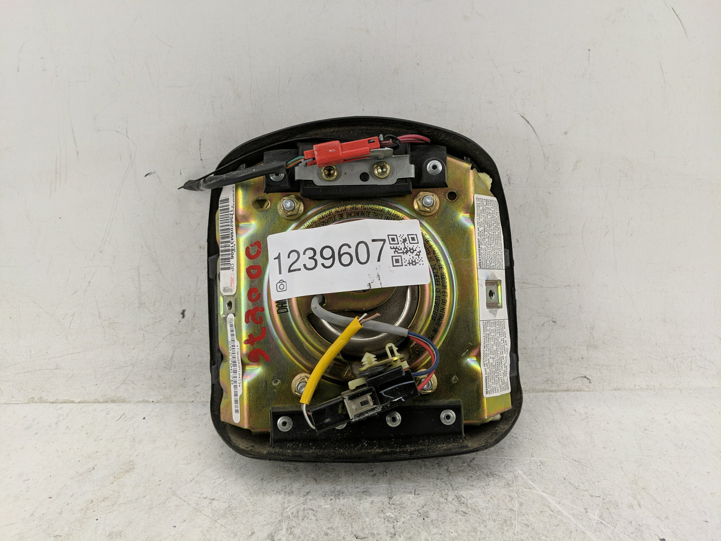 1999-2002 Ford Expedition Air Bag Driver Left Steering Wheel Mounted - Oemusedautoparts1.com