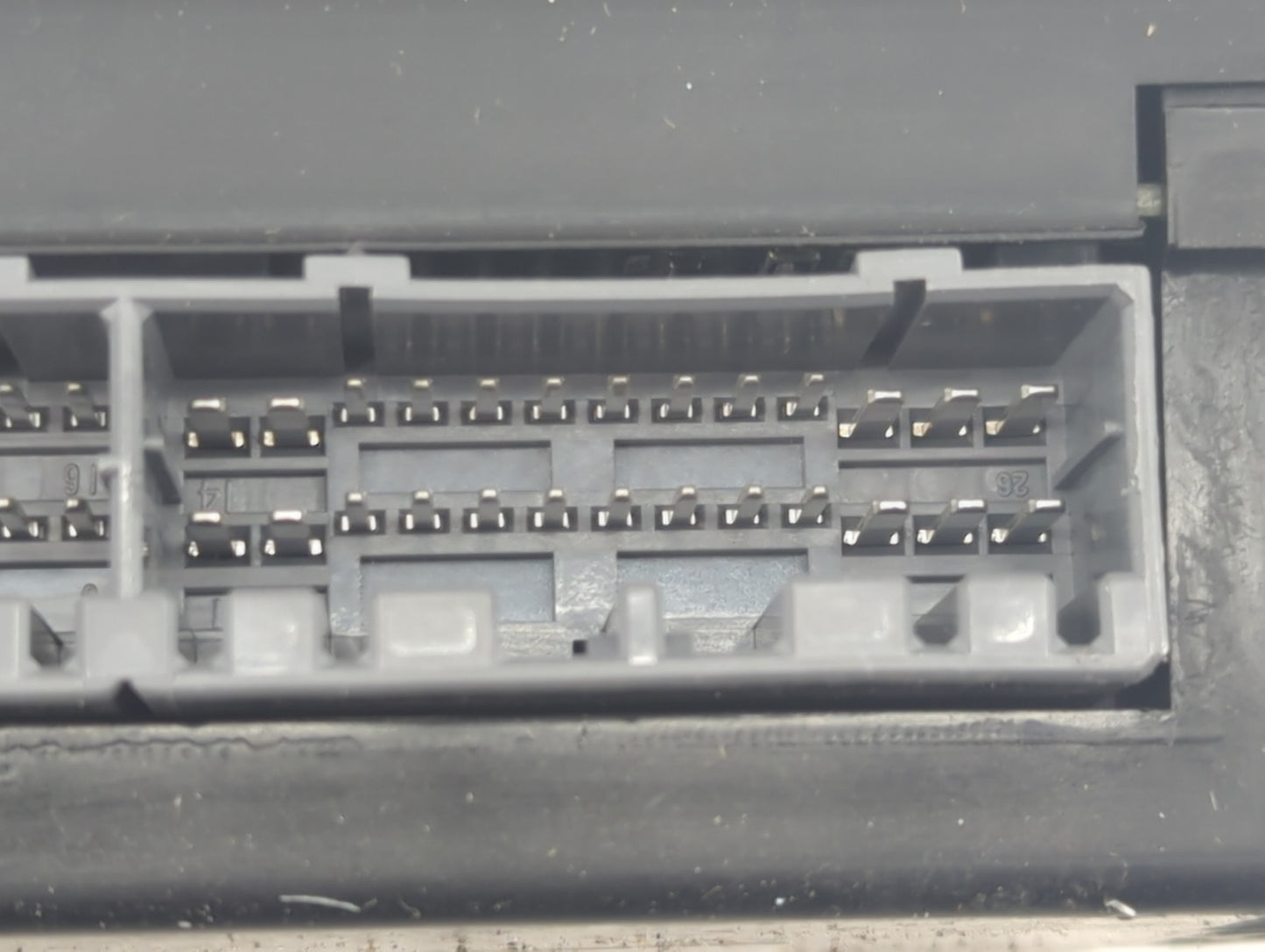 Ford Expedition Multifunction Control Module Yu7f-14b205-ab - Oemusedautoparts1.com