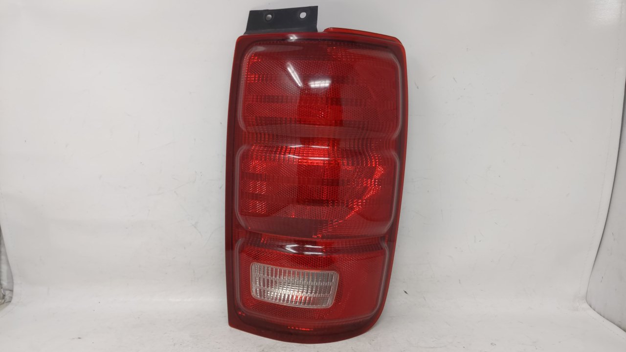 1997-2002 Ford Expedition Tail Light Assembly Passenger Right OEM Fits Fits 1997 1998 1999 2000 2001 2002 OEM Used Auto Part