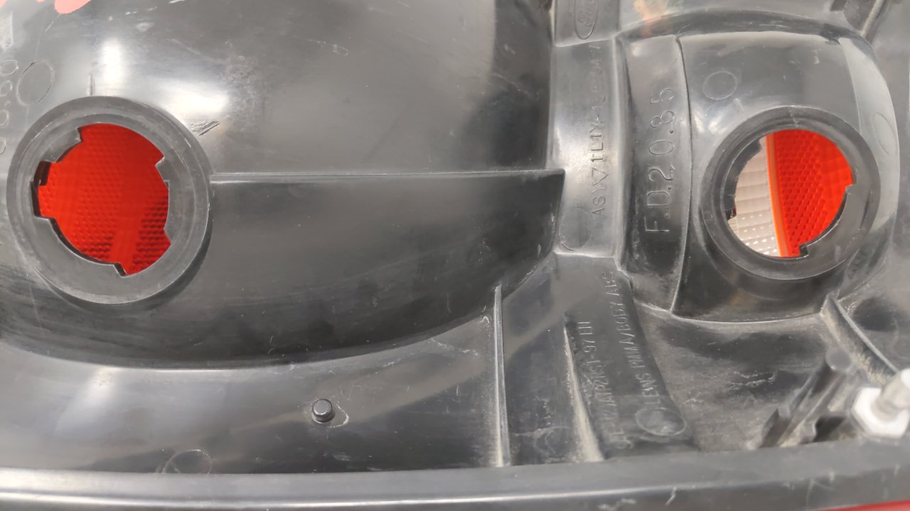 1997-2002 Ford Expedition Tail Light Assembly Passenger Right OEM Fits Fits 1997 1998 1999 2000 2001 2002 OEM Used Auto Part