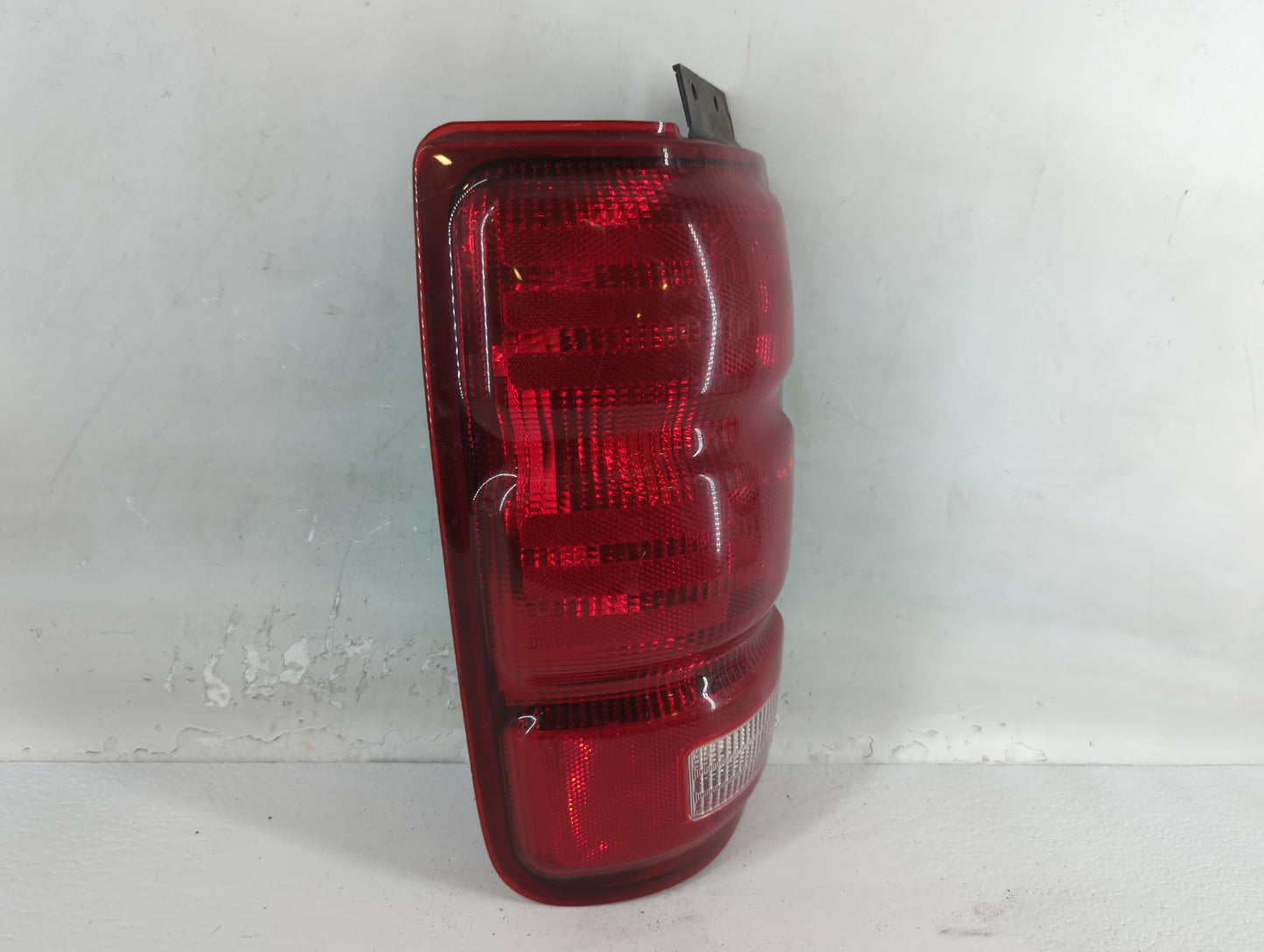 1997-2002 Ford Expedition Tail Light Assembly Driver Left OEM P/N:1L1X-13B505-A Fits Fits 1997 1998 1999 2000 2001 2002 OEM 