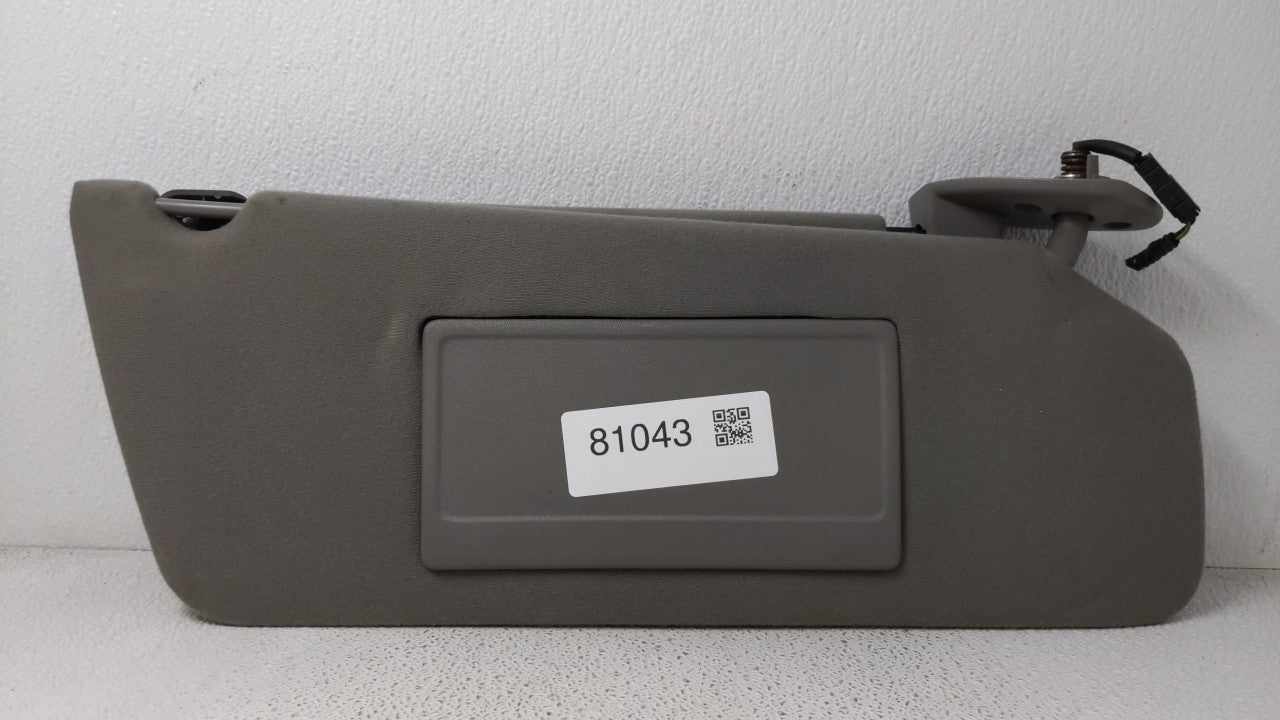 2000-2002 Ford Expedition Sun Visor Shade Replacement Passenger Right Mirror Fits Fits 2000 2001 2002 OEM Used Auto Parts - 