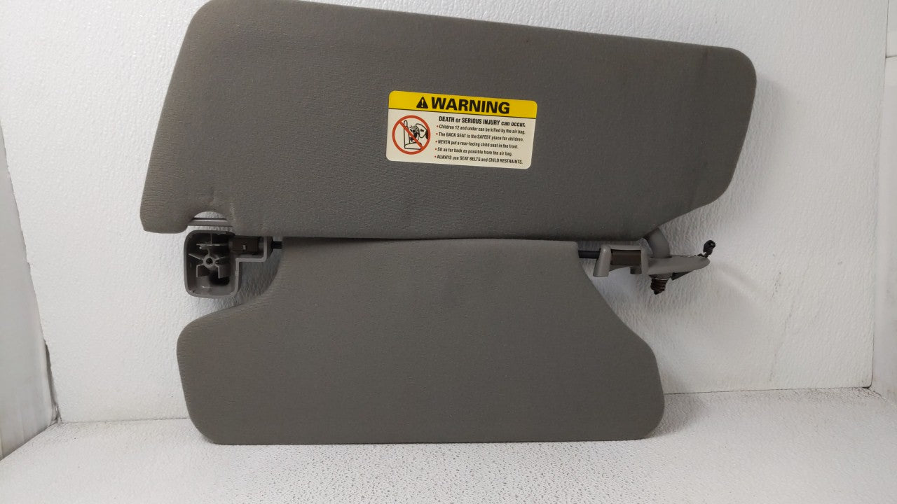 2000-2002 Ford Expedition Sun Visor Shade Replacement Passenger Right Mirror Fits Fits 2000 2001 2002 OEM Used Auto Parts - 