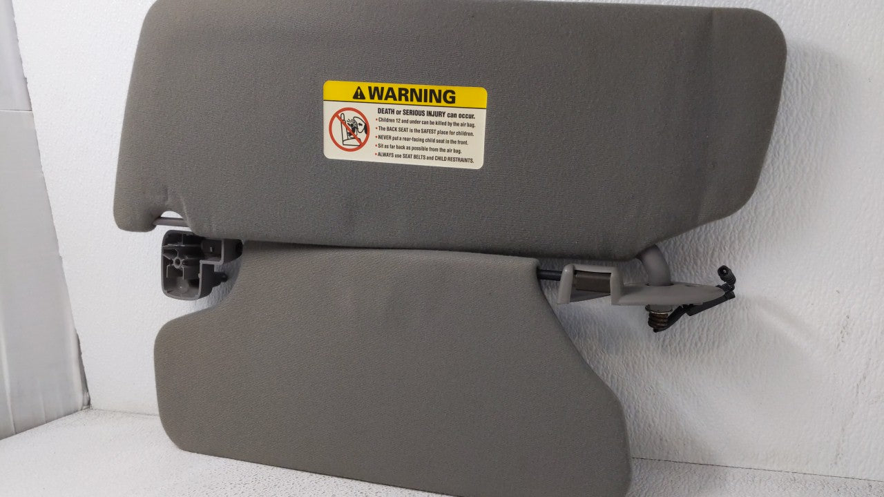 2000-2002 Ford Expedition Sun Visor Shade Replacement Passenger Right Mirror Fits Fits 2000 2001 2002 OEM Used Auto Parts - 