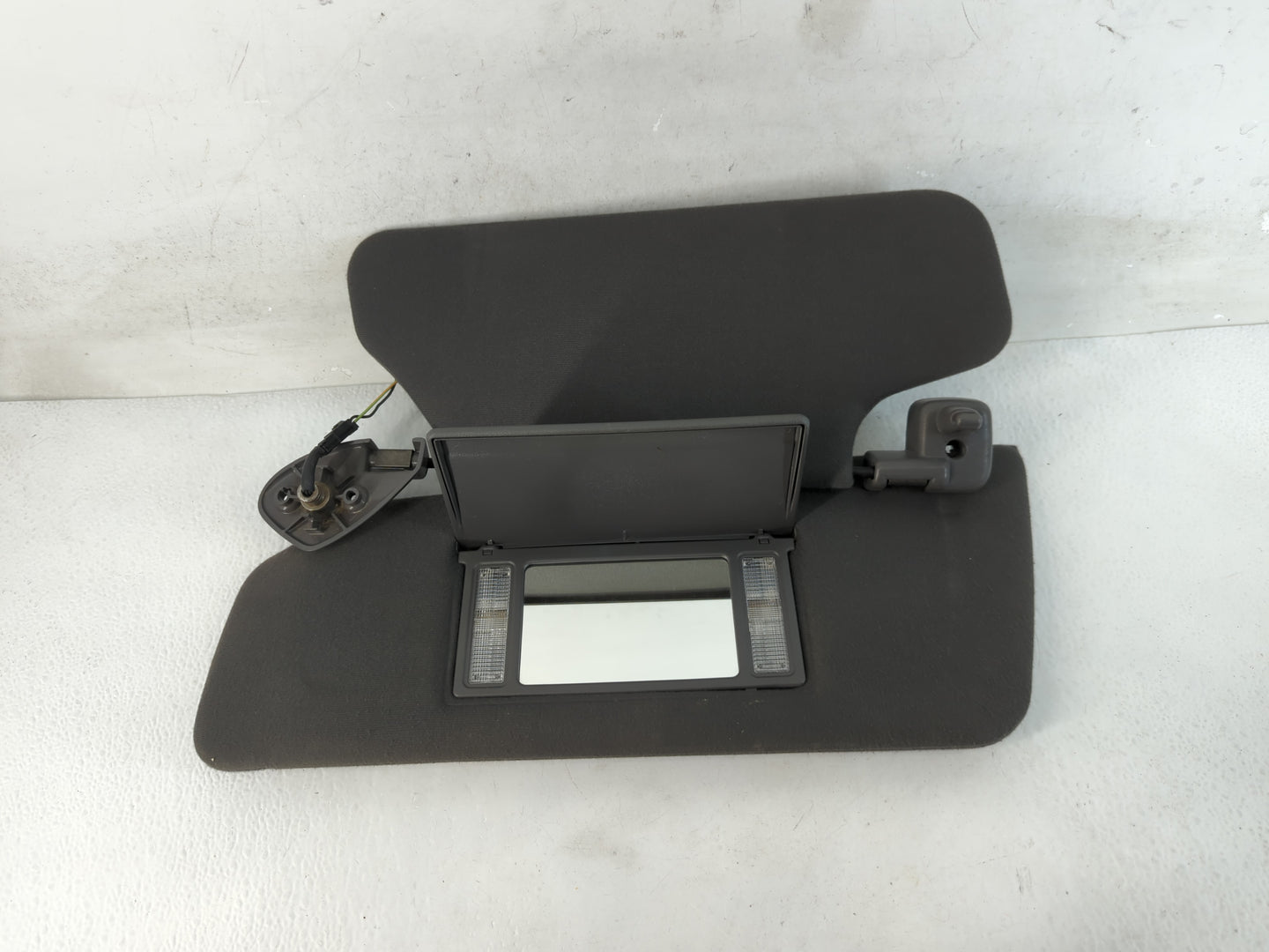 2002 Ford Expedition Sun Visor Shade Replacement Driver Left Mirror Fits OEM Used Auto Parts - Oemusedautoparts1.com
