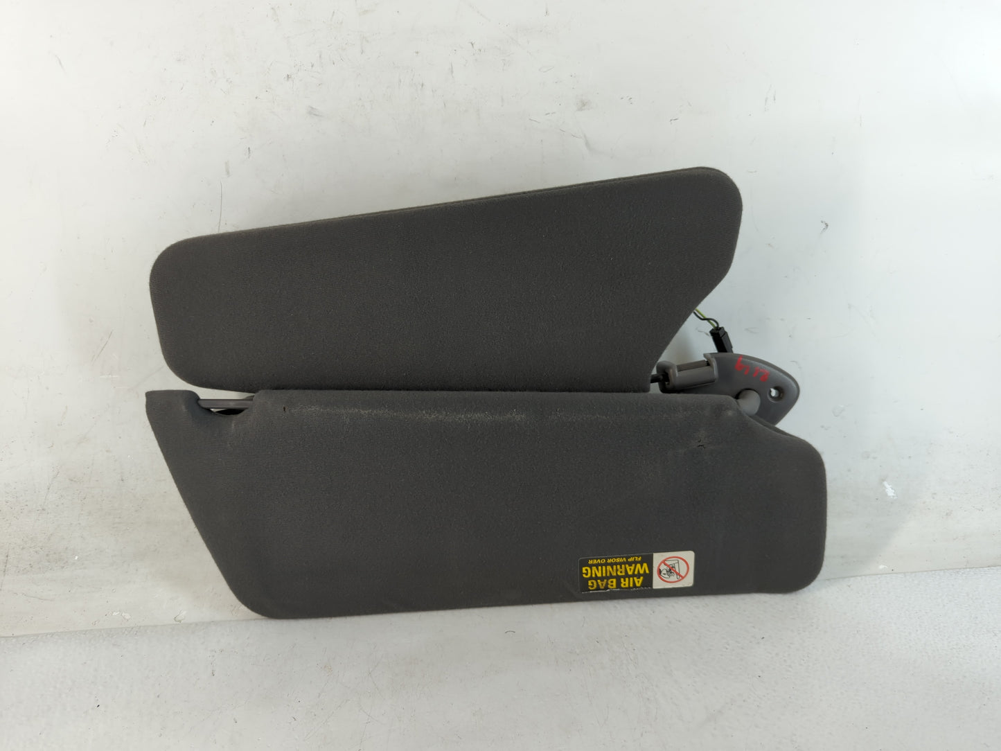 2002 Ford Expedition Sun Visor Shade Replacement Driver Left Mirror Fits OEM Used Auto Parts - Oemusedautoparts1.com