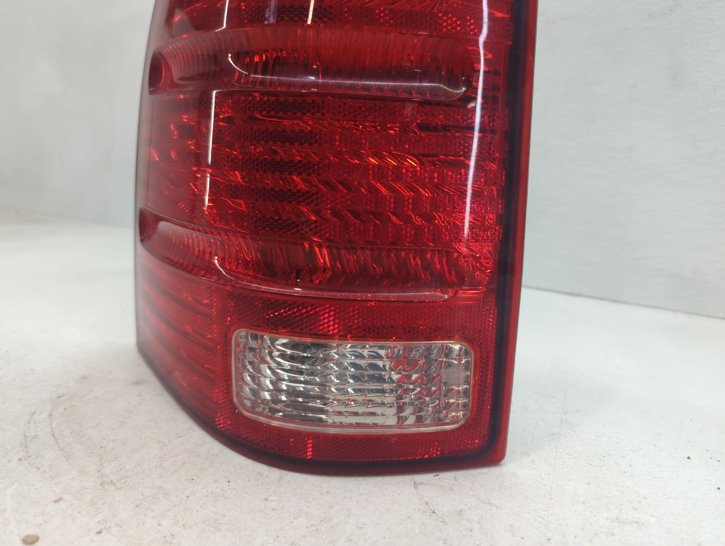 2002-2005 Ford Explorer Tail Light Assembly Driver Left OEM P/N:1L2X-13B505-B Fits Fits 2002 2003 2004 2005 OEM Used Auto Pa