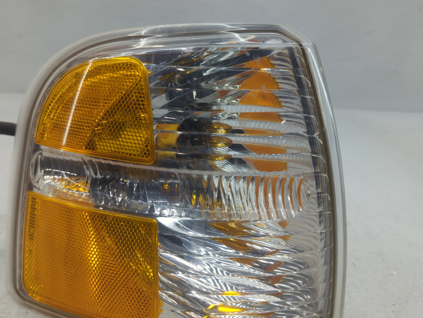 2002-2005 Ford Explorer Driver Left Oem Head Light Headlight Lamp - Oemusedautoparts1.com