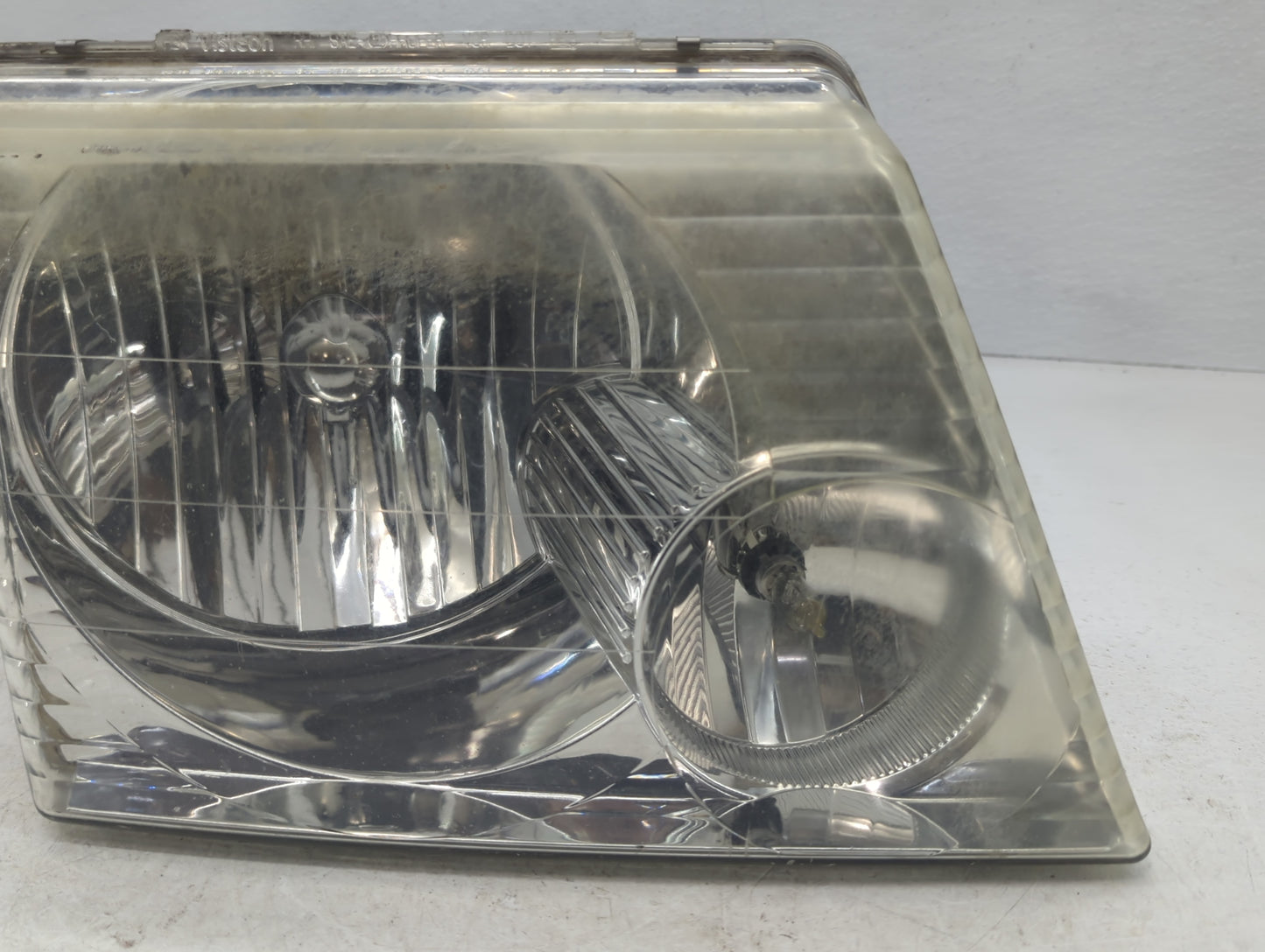 2002-2005 Ford Explorer Passenger Right Oem Head Light Headlight Lamp - Oemusedautoparts1.com