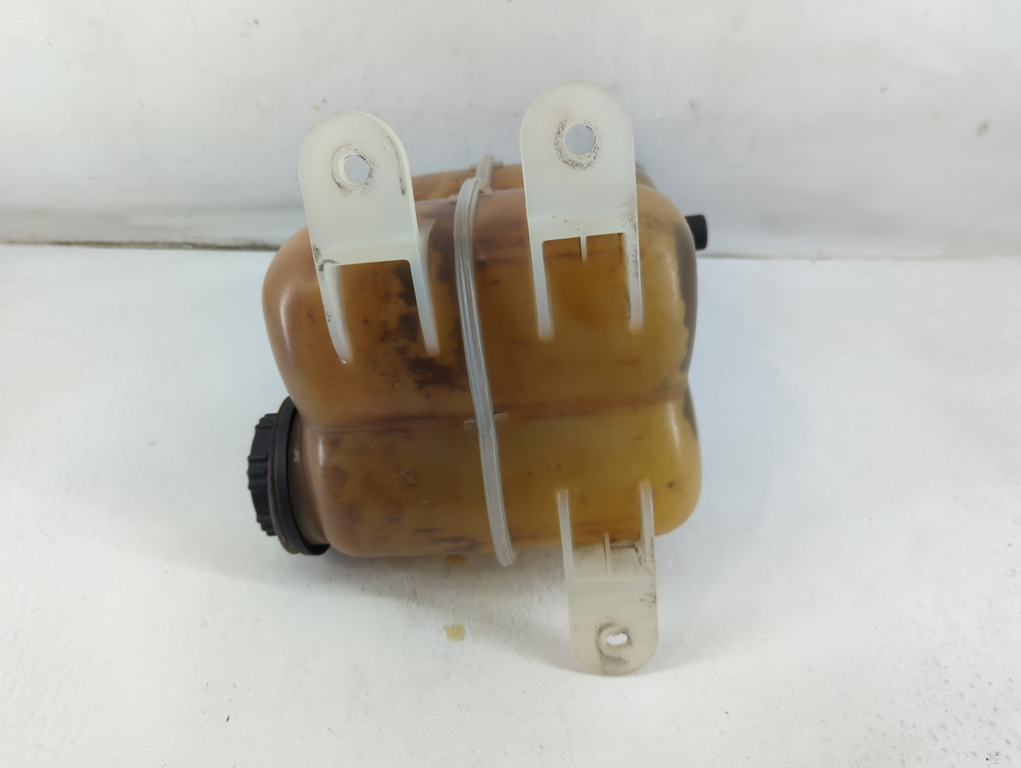 Ford Explorer Windshield Washer Fluid Reservoir Bottle Oem - Oemusedautoparts1.com
