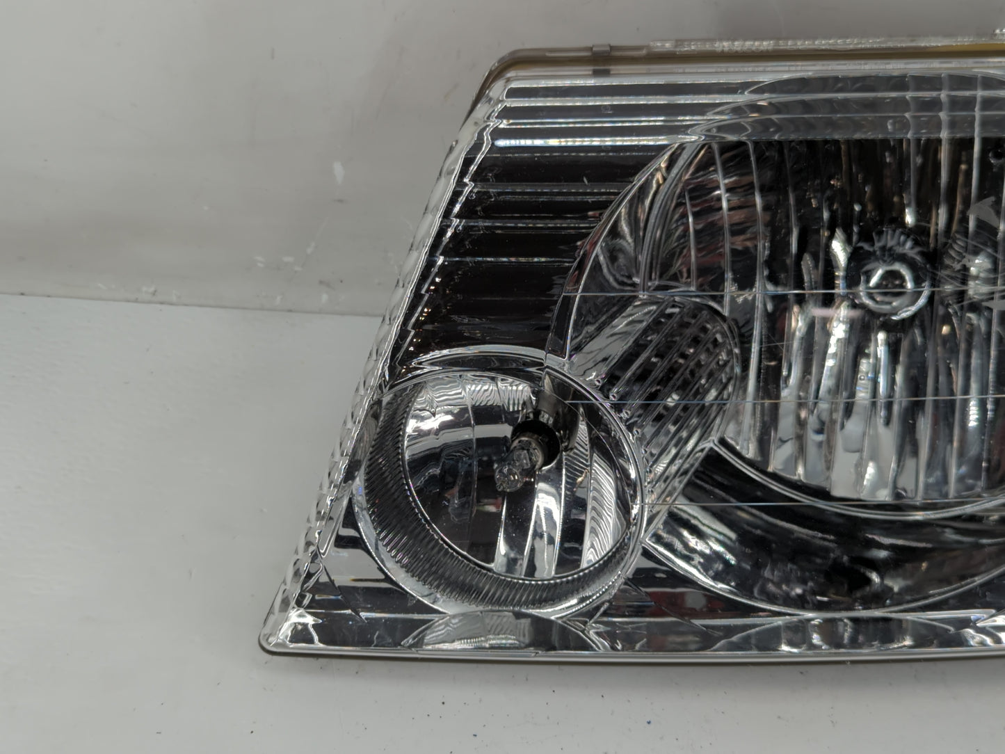2002 Ford Explorer Tail Light Assembly Driver Left OEM P/N:1L2X-13006-A Fits OEM Used Auto Parts - Oemusedautoparts1.com