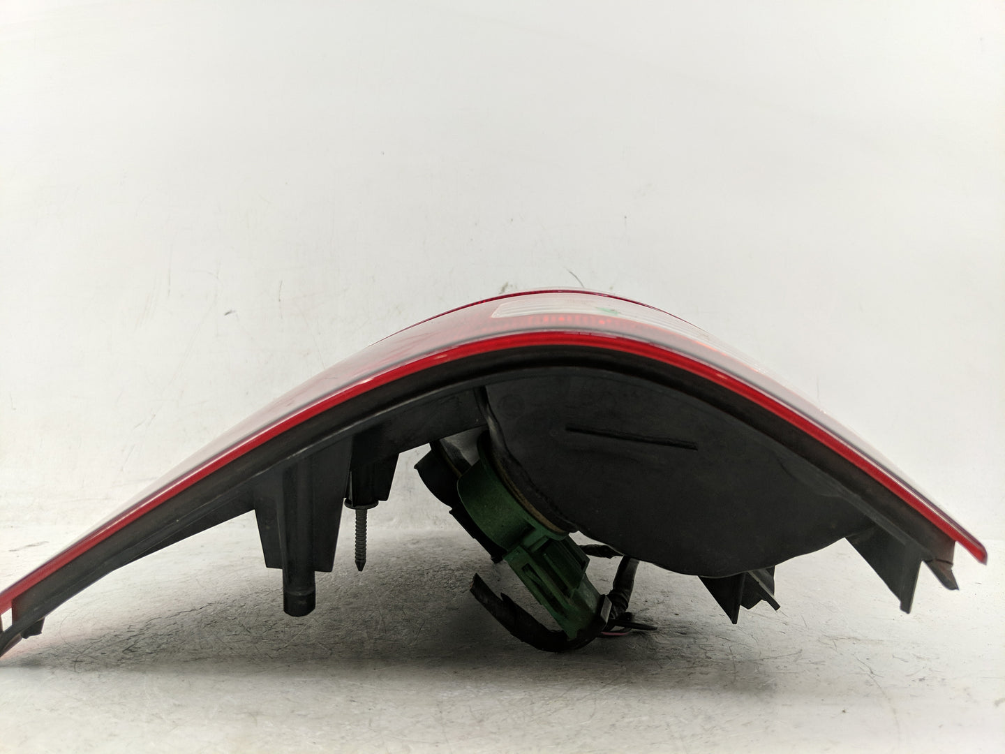 2002-2005 Ford Explorer Tail Light Assembly Driver Left OEM Fits Fits 2002 2003 2004 2005 OEM Used Auto Parts - Oemusedautop