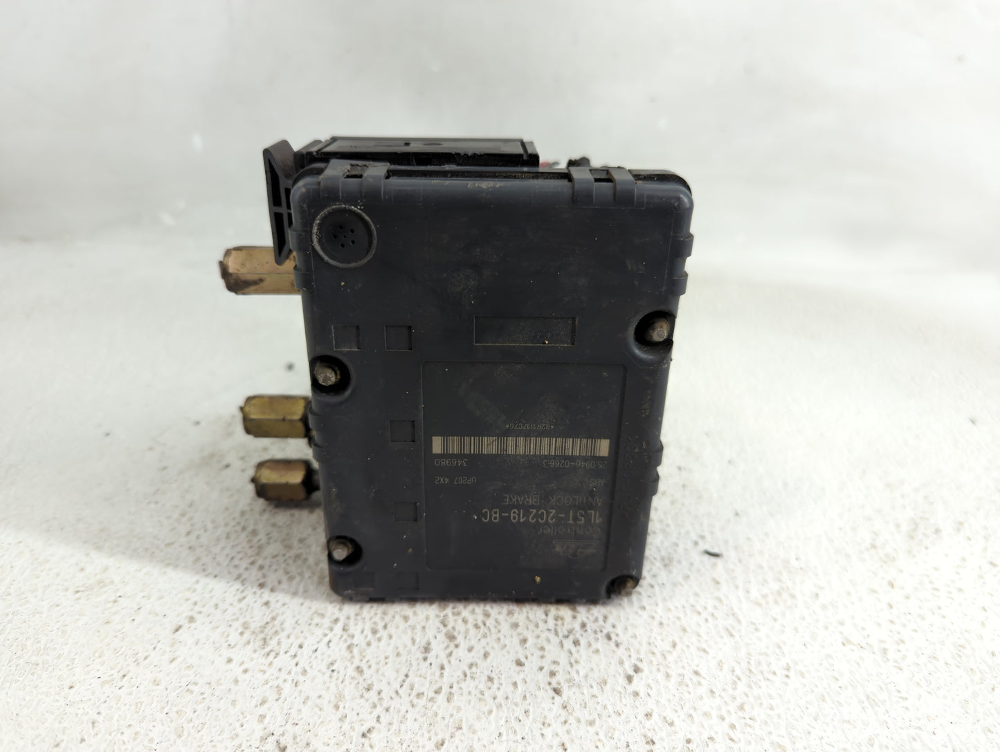 2001-2002 Ford Explorer ABS Pump Control Module Replacement P/N:1L5T-2C219-BC Fits Fits 2001 2002 OEM Used Auto Parts - Oemu