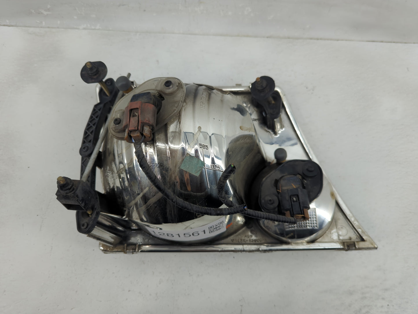 2002-2005 Ford Explorer Driver Left Oem Head Light Headlight Lamp - Oemusedautoparts1.com