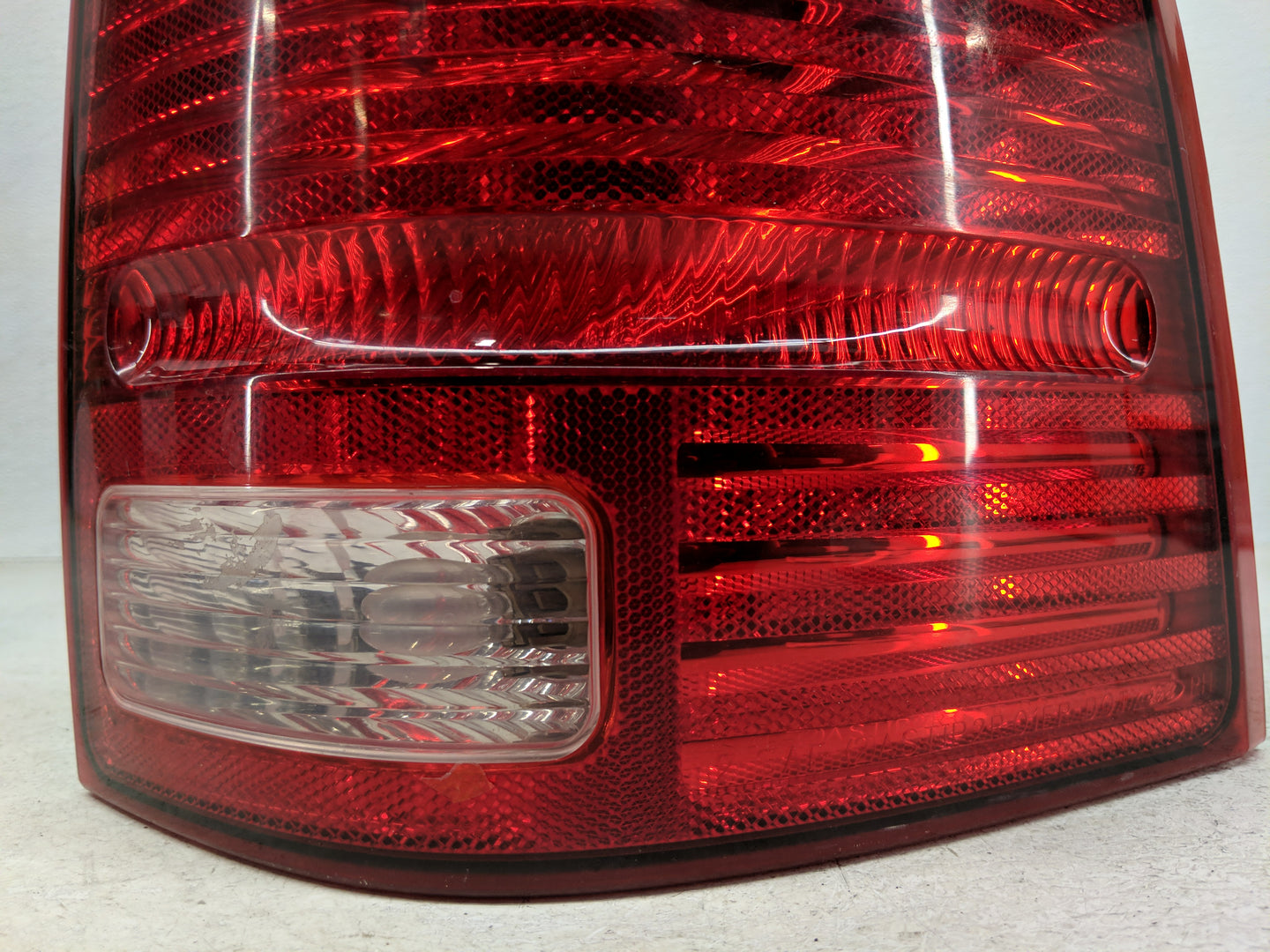 2002-2005 Ford Explorer Tail Light Assembly Passenger Right OEM Fits Fits 2002 2003 2004 2005 OEM Used Auto Parts - Oemuseda