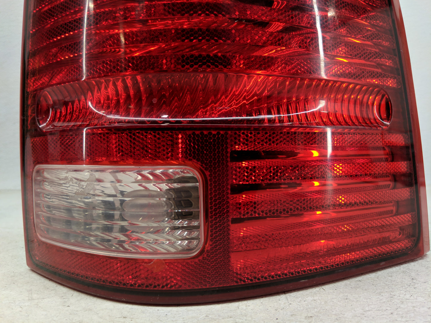 2002-2005 Ford Explorer Tail Light Assembly Passenger Right OEM Fits Fits 2002 2003 2004 2005 OEM Used Auto Parts - Oemuseda