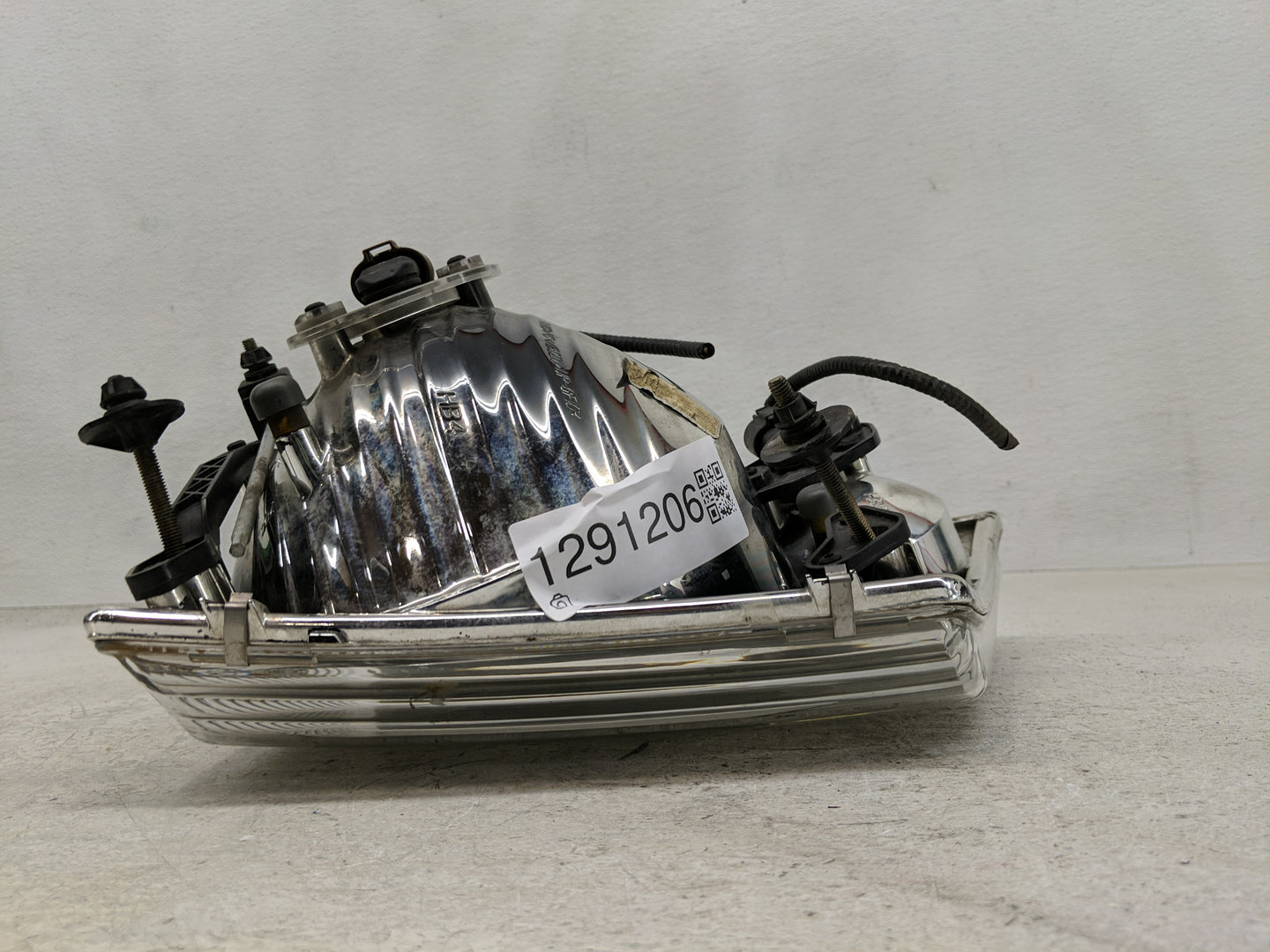 2002-2005 Ford Explorer Passenger Right Oem Head Light Headlight Lamp - Oemusedautoparts1.com