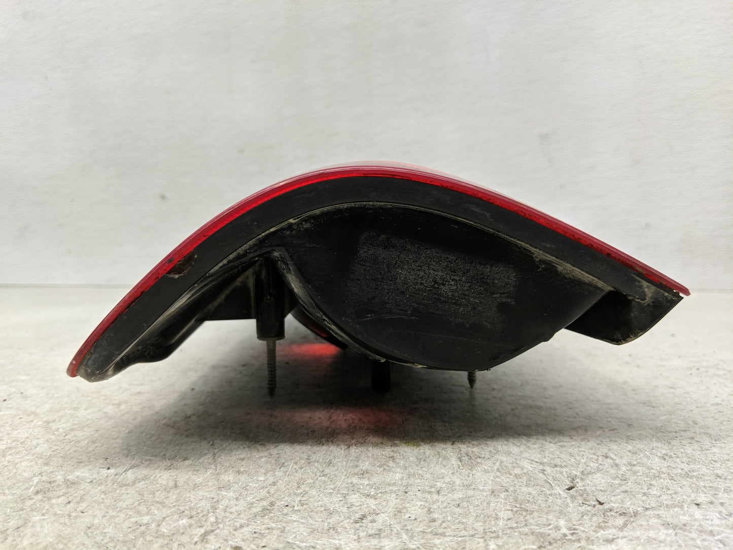 2001-2003 Ford Explorer Tail Light Assembly Driver Left OEM P/N:1L2X-138505 Fits Fits 2001 2002 2003 OEM Used Auto Parts - O