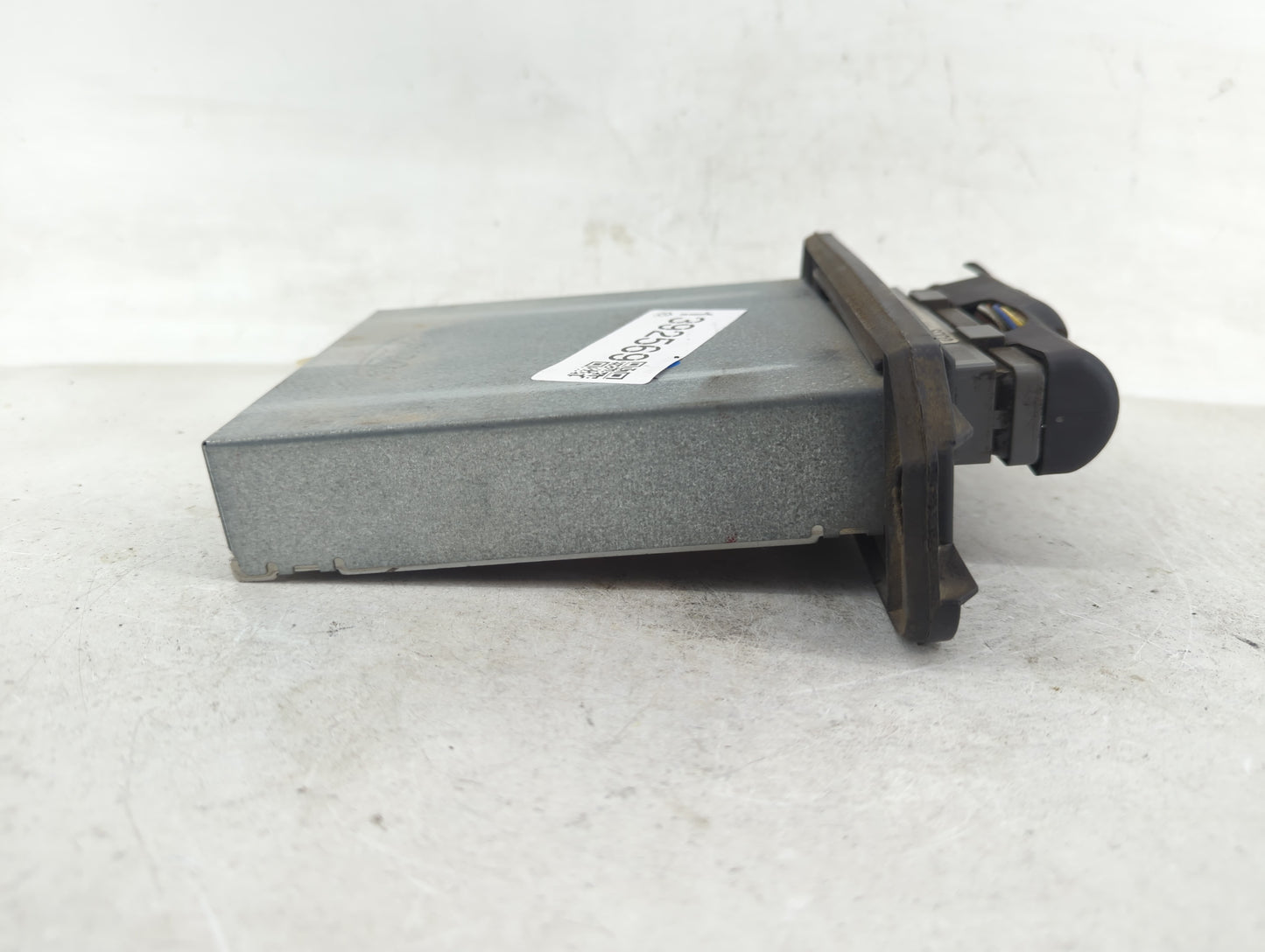 2002 Ford Explorer PCM Engine Control Computer ECU ECM PCU OEM P/N:2L2A-12A650-AC Fits OEM Used Auto Parts - Oemusedautopart