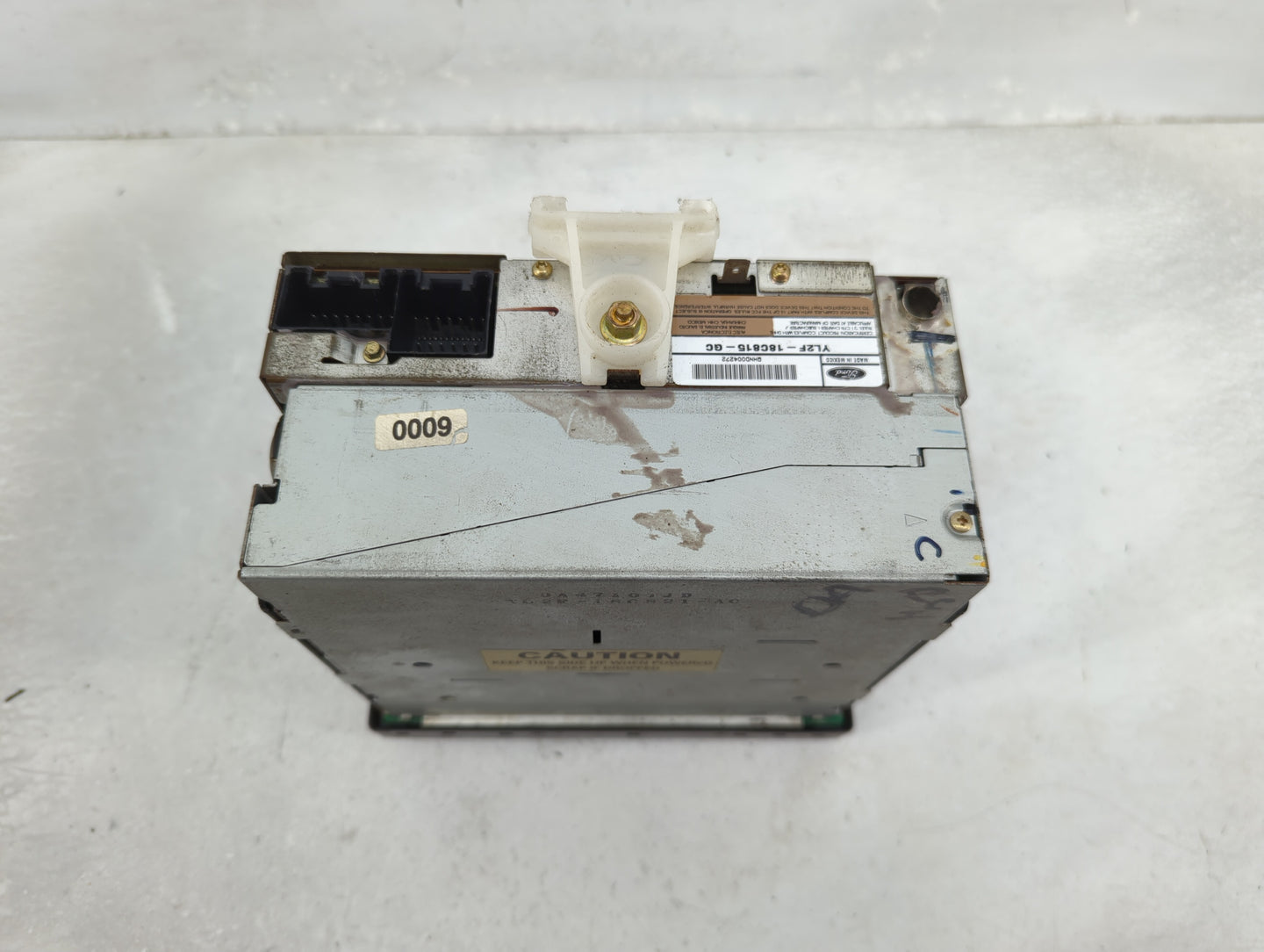 2001-2002 Ford Explorer Radio AM FM Cd Player Receiver Replacement P/N:YL2F-18C815-GC Fits Fits 2001 2002 OEM Used Auto Part
