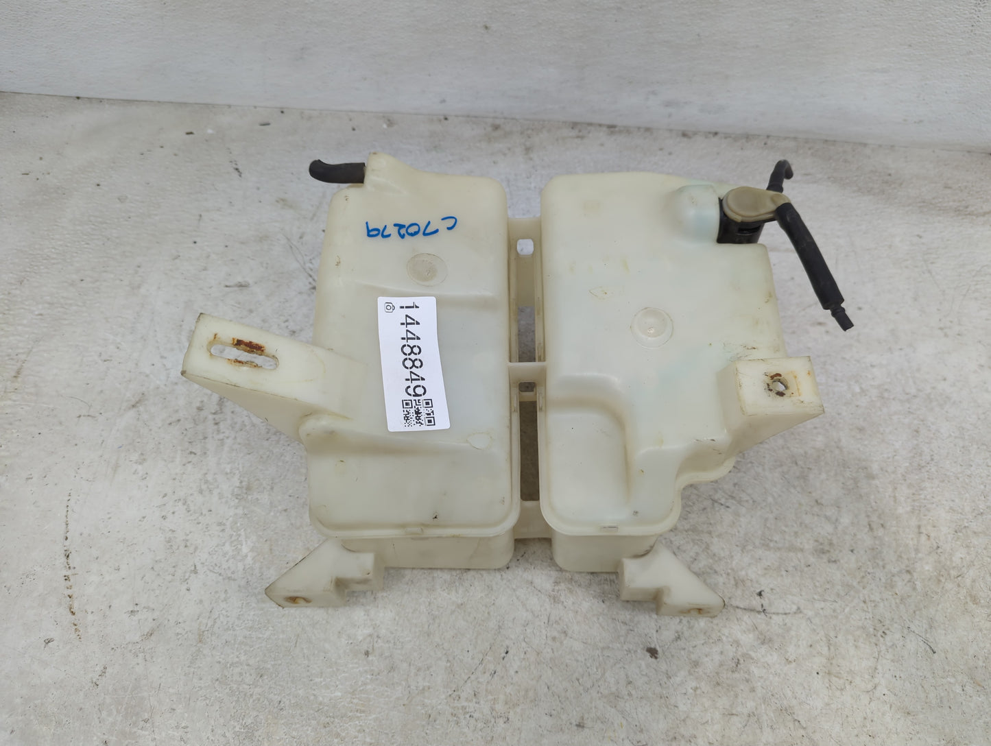 2002-2010 Ford Explorer Windshield Washer Fluid Reservoir Bottle Oem - Oemusedautoparts1.com