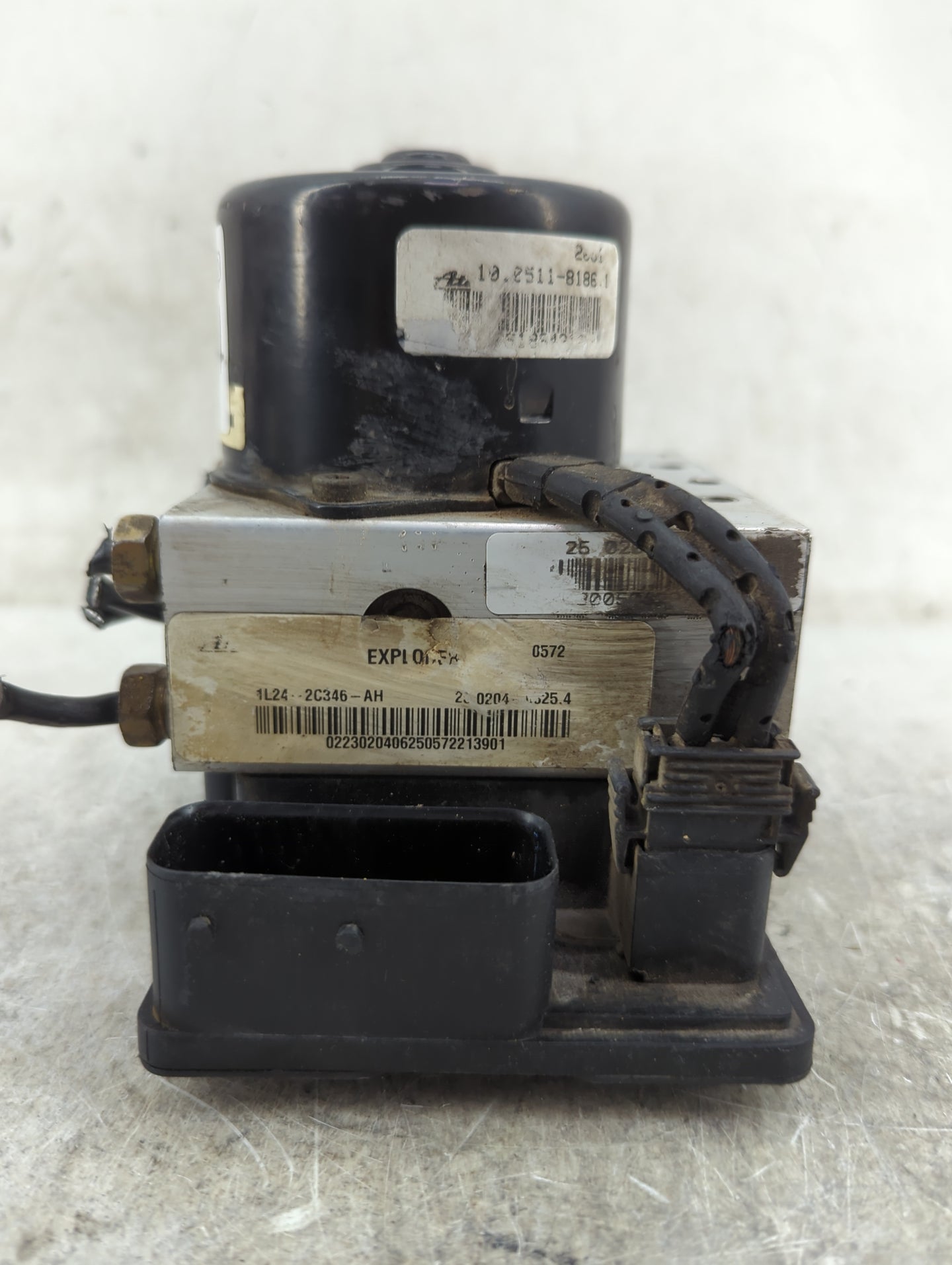 2002 Ford Explorer ABS Pump Control Module Replacement P/N:1L2T-2C219-AA 1L24-2C346-AH, 25.0946-0193.3, 5WK8 455 Fits OEM Us