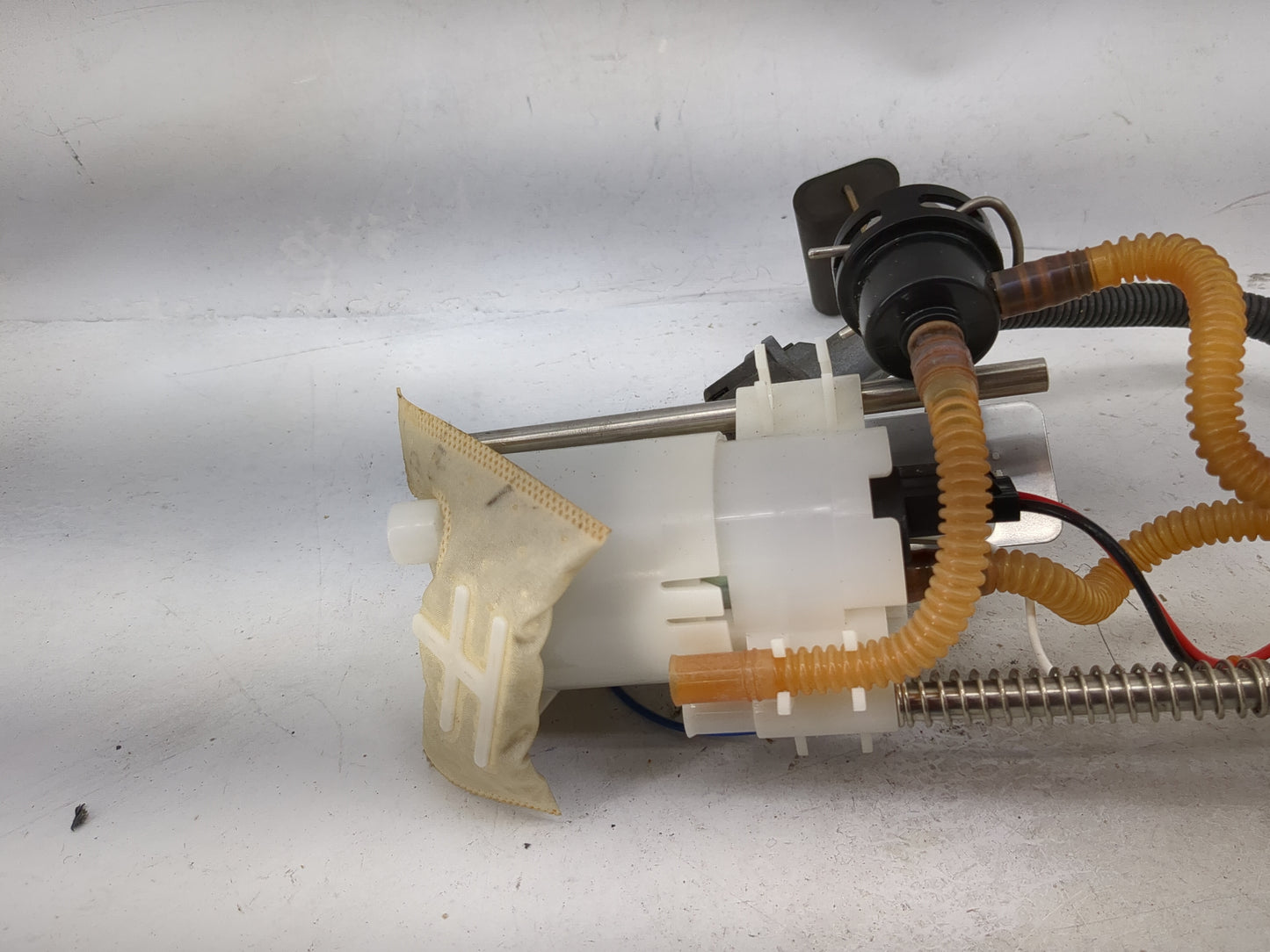 2002-2003 Ford Explorer Electrical Gas Fuel Pump Assembly - Oemusedautoparts1.com