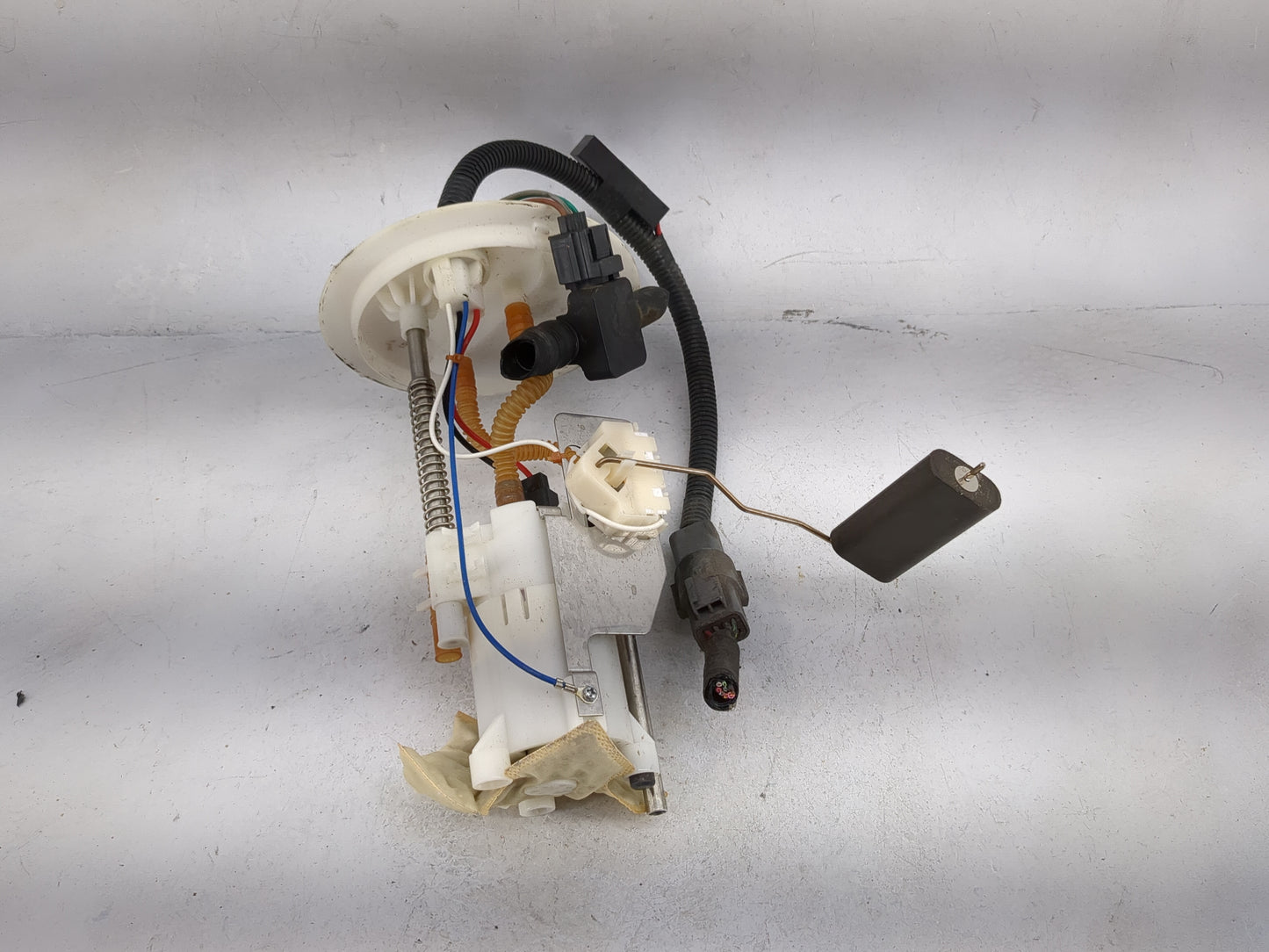 2002-2003 Ford Explorer Electrical Gas Fuel Pump Assembly - Oemusedautoparts1.com