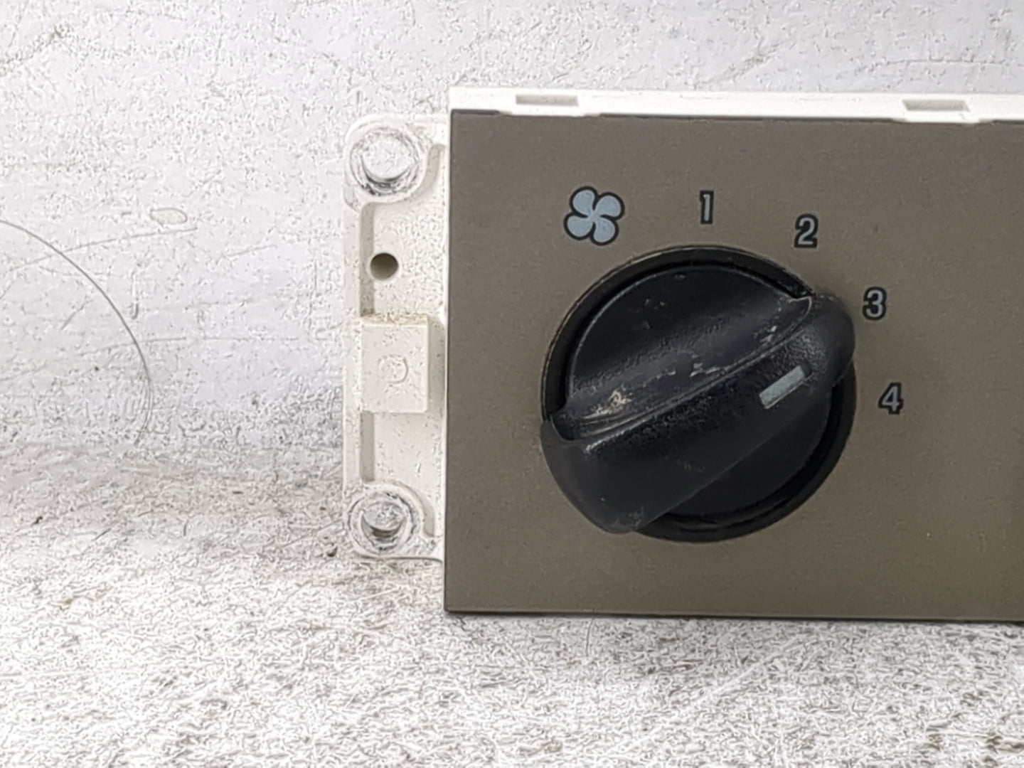 2002 Ford Explorer Climate Control Module Temperature AC/Heater Replacement Fits OEM Used Auto Parts - Oemusedautoparts1.com