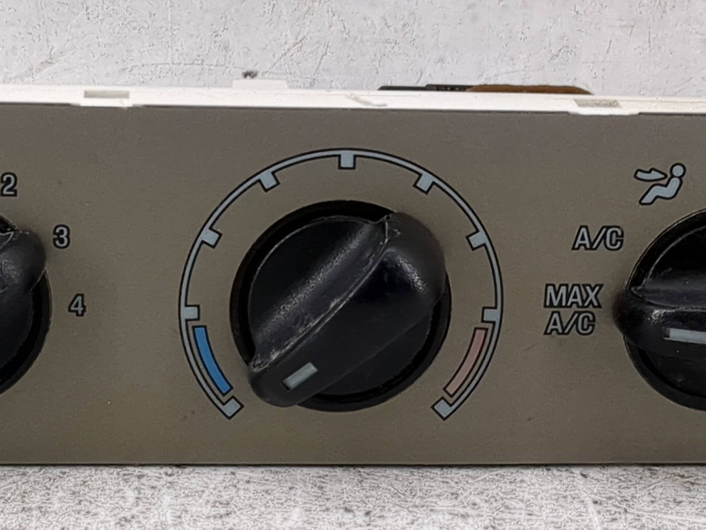2002 Ford Explorer Climate Control Module Temperature AC/Heater Replacement Fits OEM Used Auto Parts - Oemusedautoparts1.com