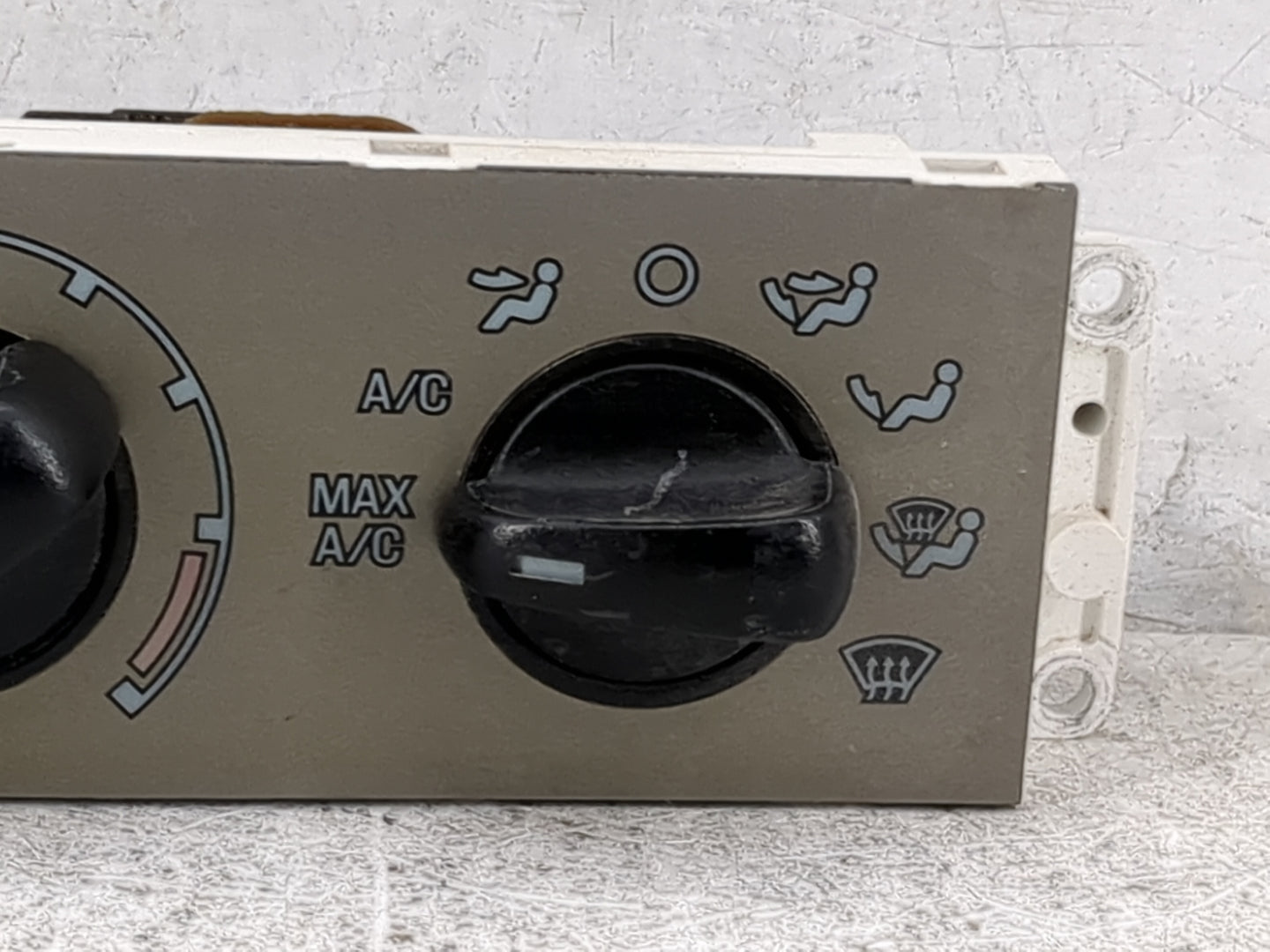 2002 Ford Explorer Climate Control Module Temperature AC/Heater Replacement Fits OEM Used Auto Parts - Oemusedautoparts1.com