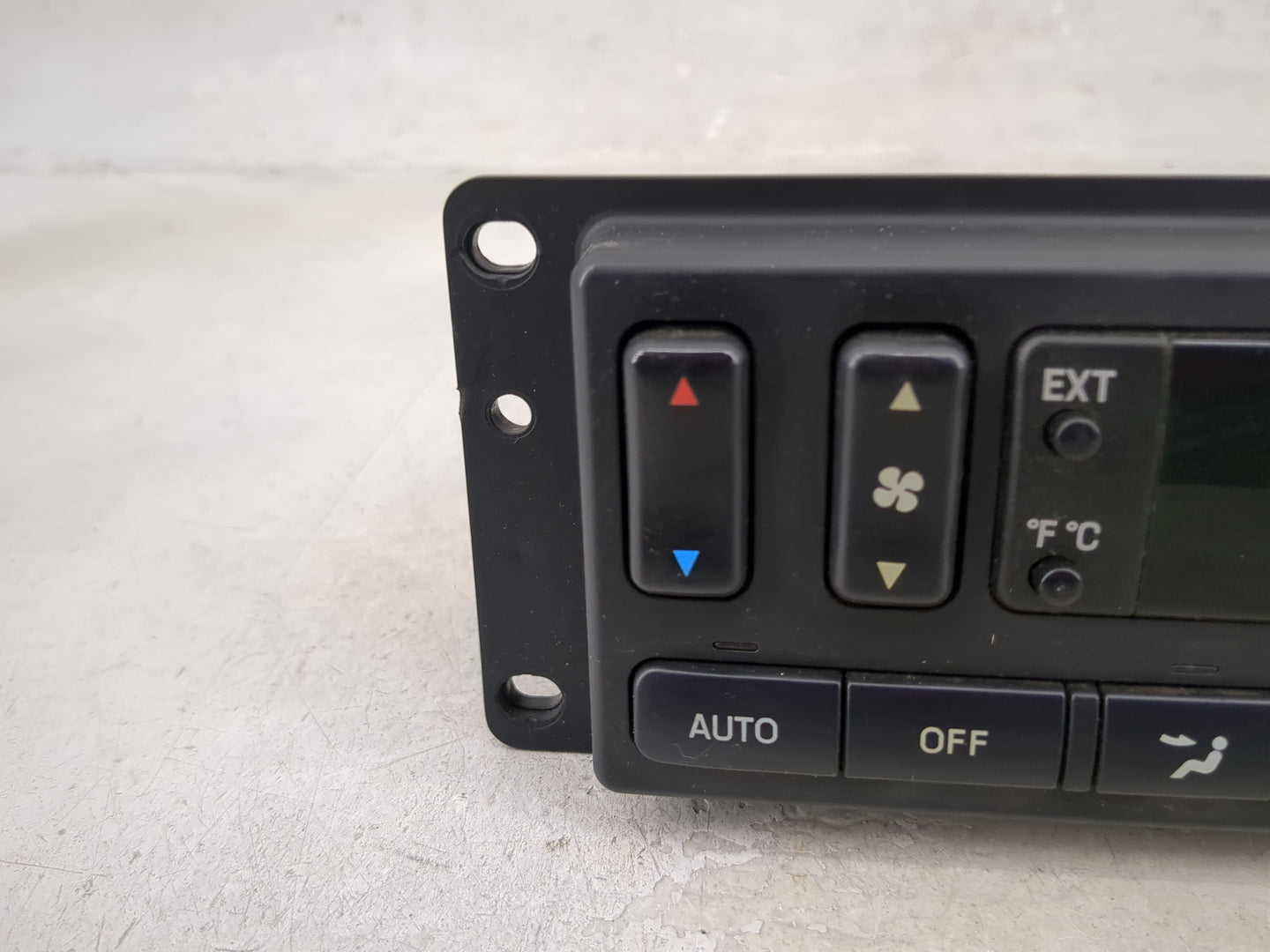 2002-2003 Ford Explorer Climate Control Module Temperature AC/Heater Replacement P/N:1L2H-18C612-AE Fits Fits 2002 2003 OEM 