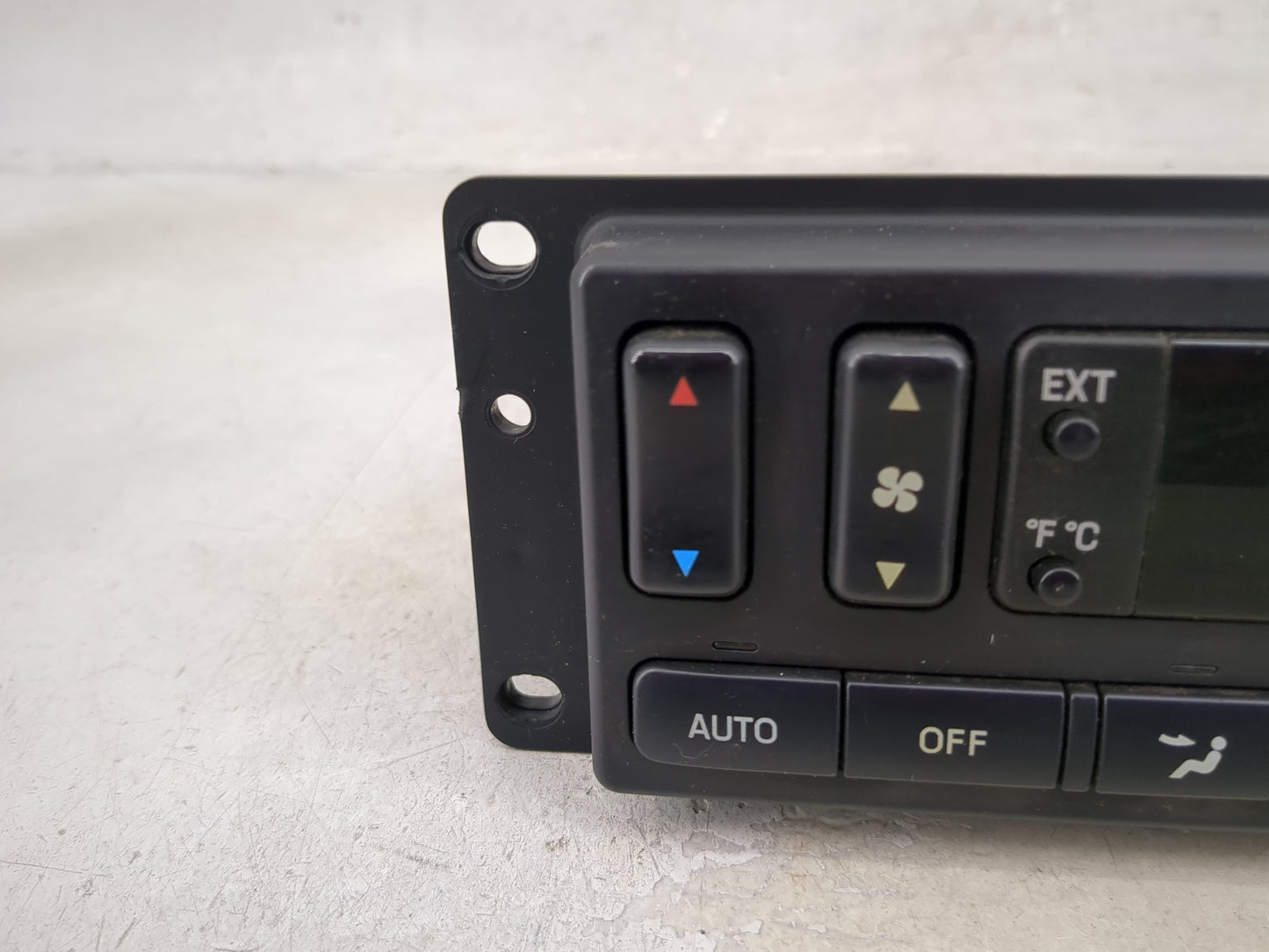 2002-2003 Ford Explorer Climate Control Module Temperature AC/Heater Replacement P/N:1L2H-18C612-AE Fits Fits 2002 2003 OEM 