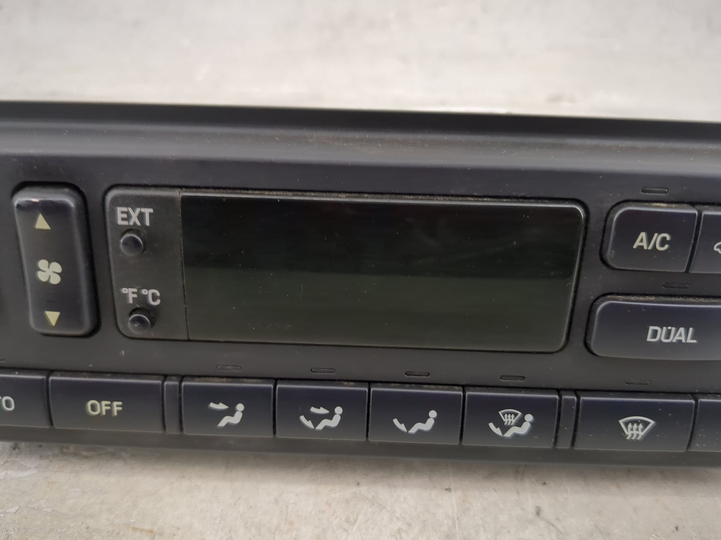 2002-2003 Ford Explorer Climate Control Module Temperature AC/Heater Replacement P/N:1L2H-18C612-AE Fits Fits 2002 2003 OEM 