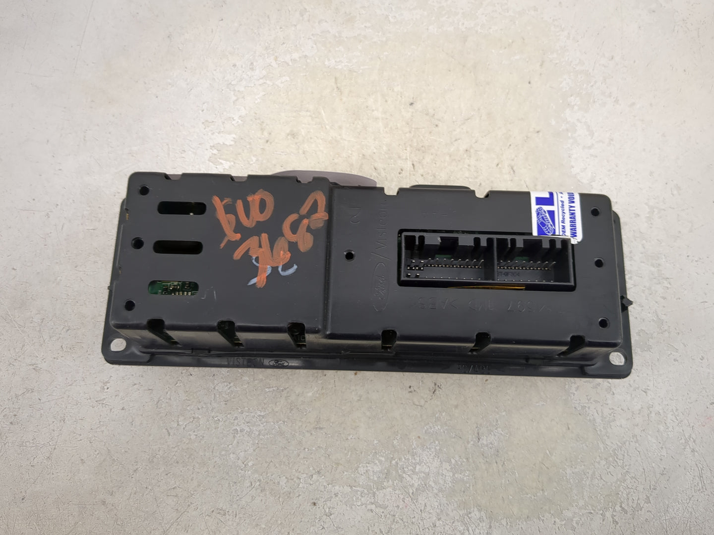 2002-2003 Ford Explorer Climate Control Module Temperature AC/Heater Replacement P/N:1L2H-18C612-AE Fits Fits 2002 2003 OEM 