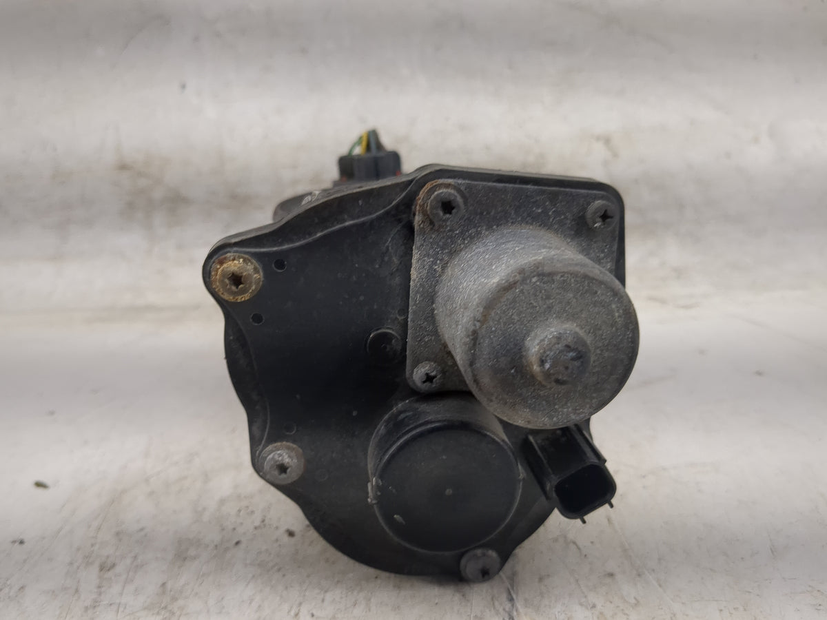 2002 Ford Explorer Throttle Body P/N:6R3E-AA 1L2U-9E926-BC Fits OEM Used Auto Parts - Oemusedautoparts1.com